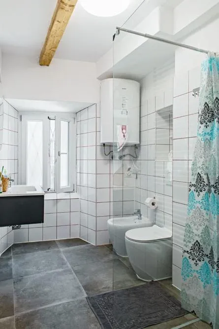 Stresa Complex LevOasi