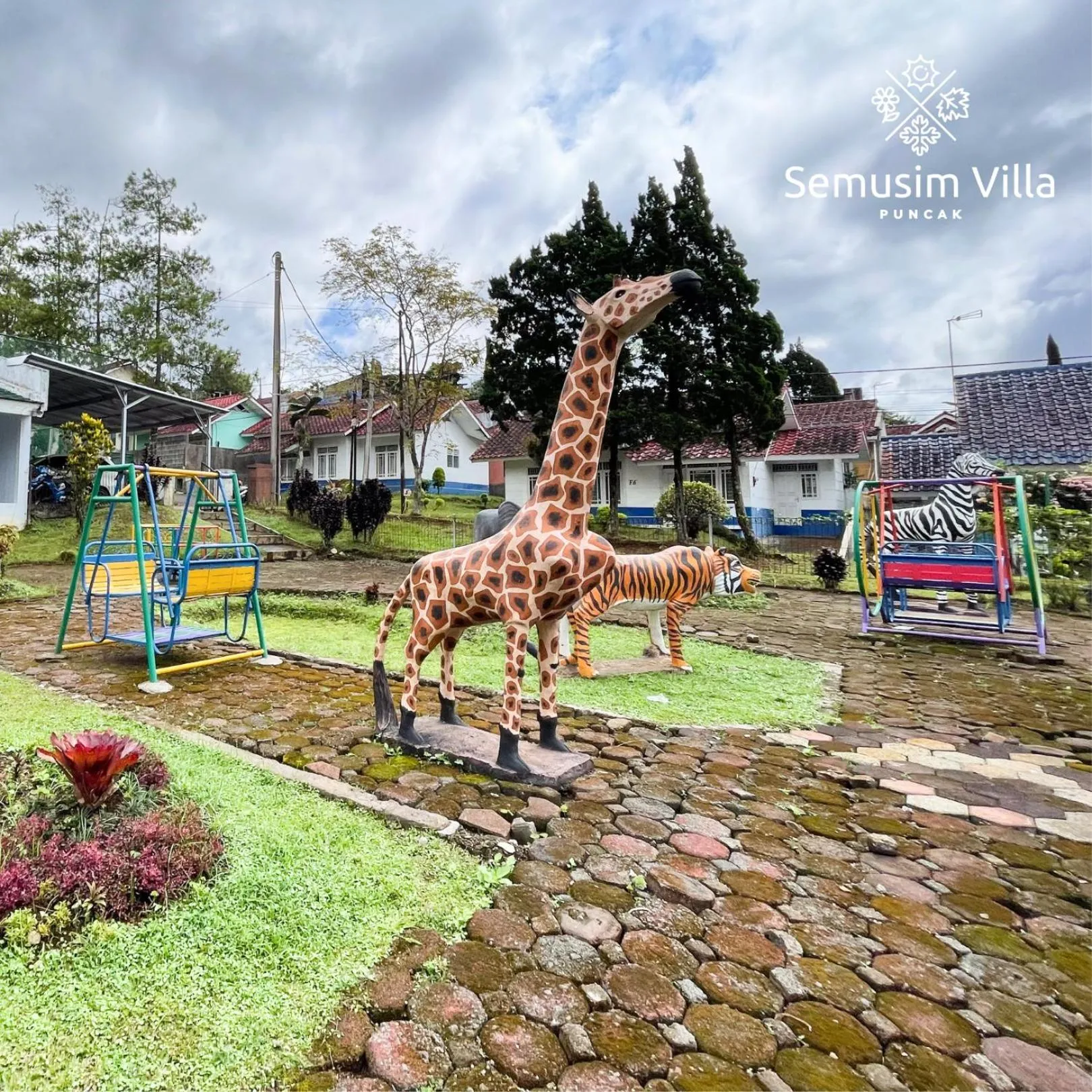 Sierra by Semusim Villa