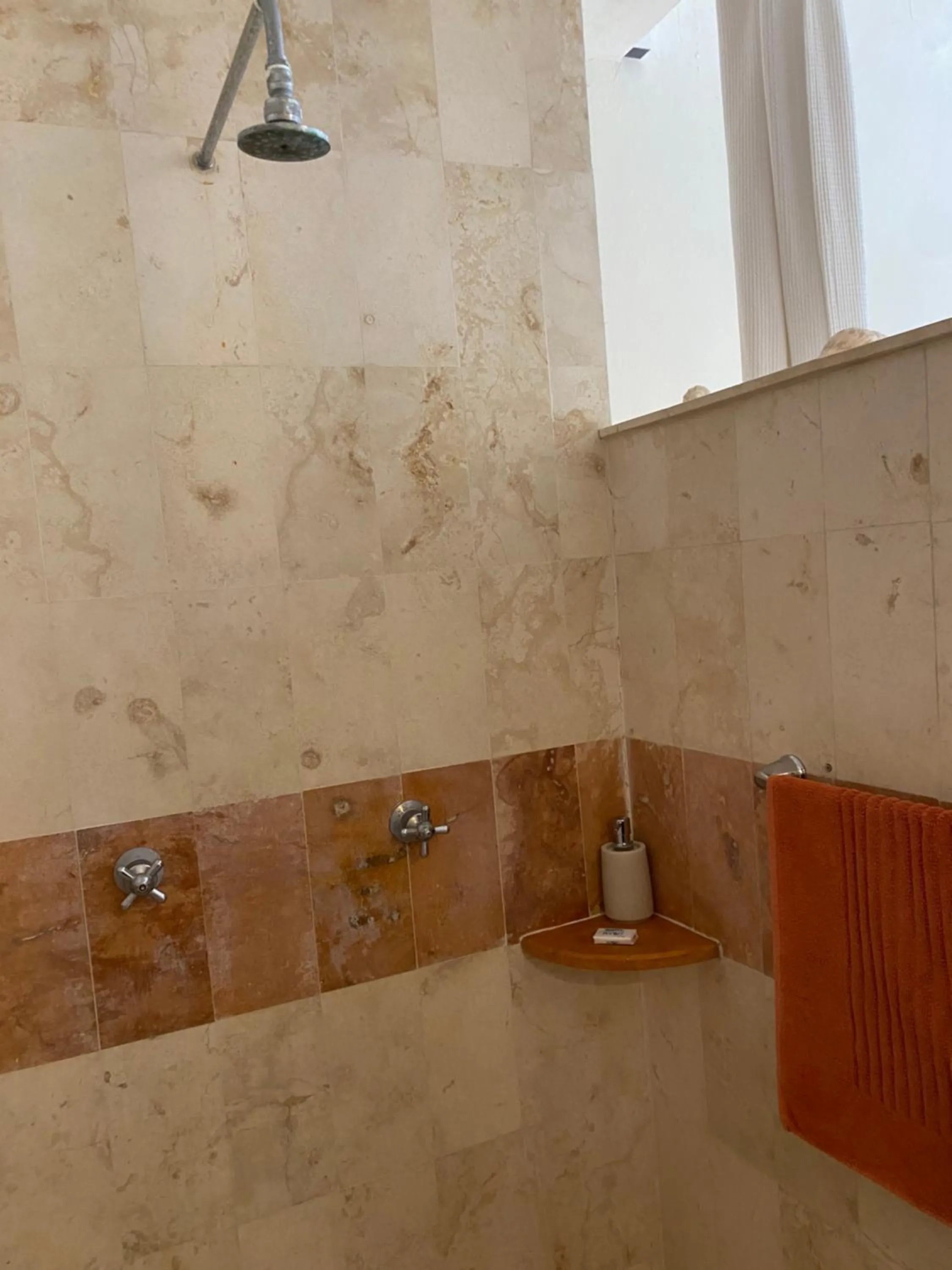 Shower in Hotel La Piazzetta