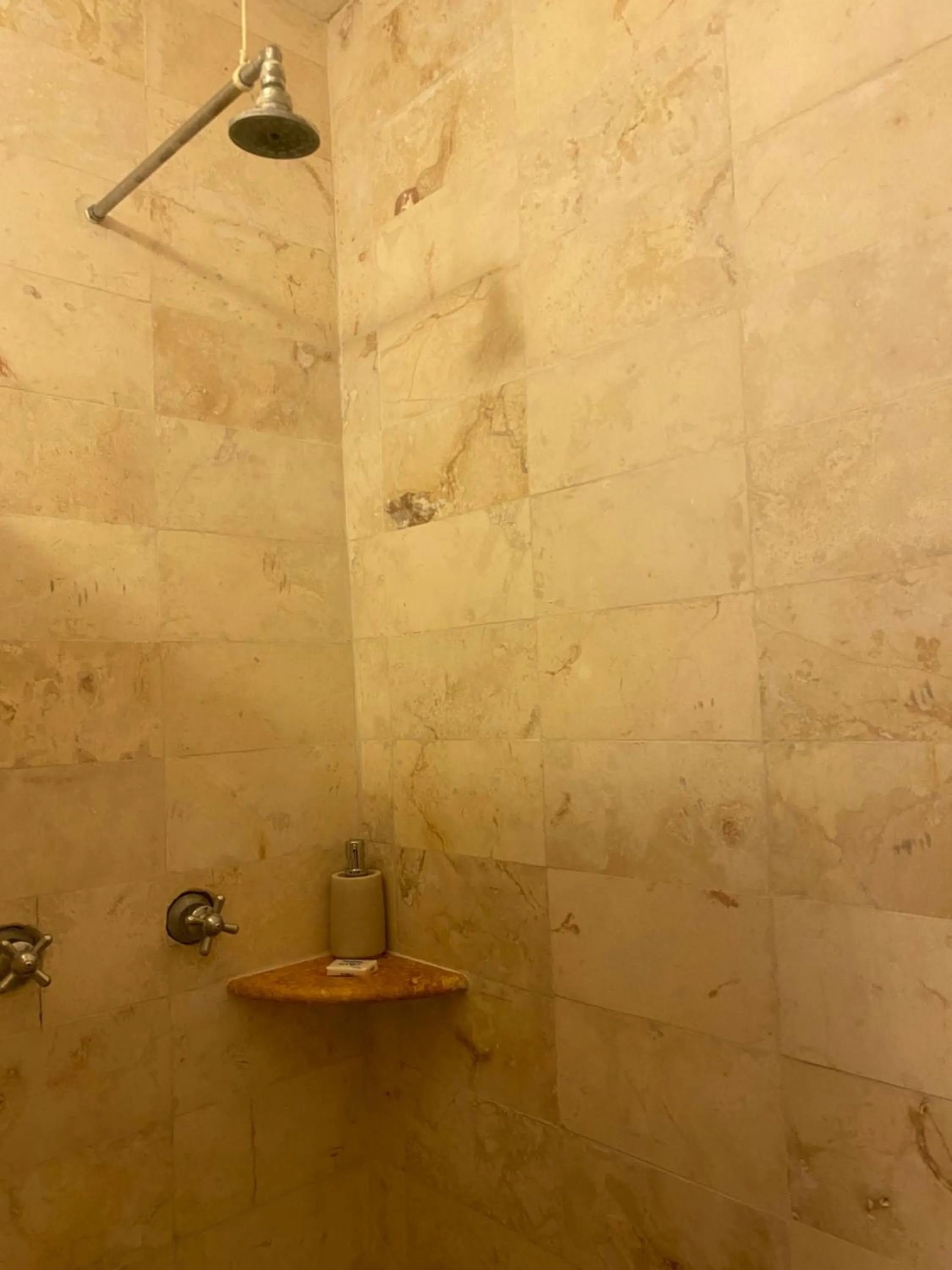 Shower in Hotel La Piazzetta