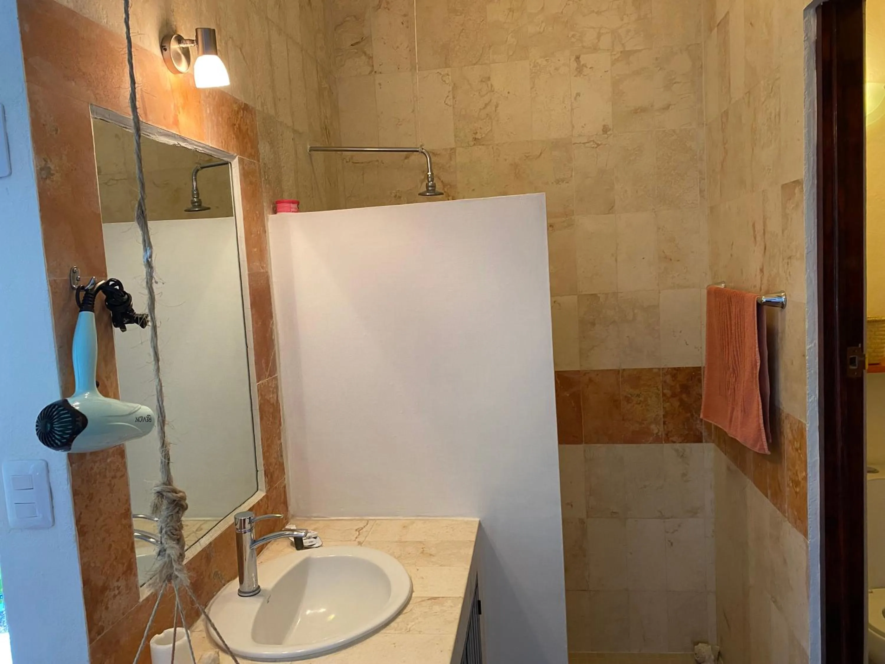 Shower in Hotel La Piazzetta