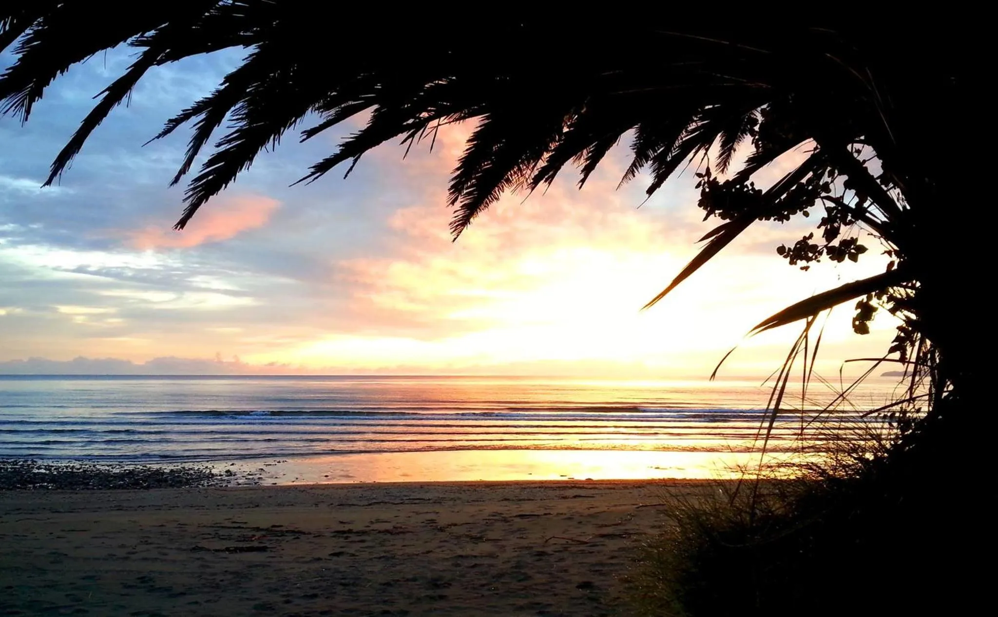 Sunrise in Golden Bay Holiday Park