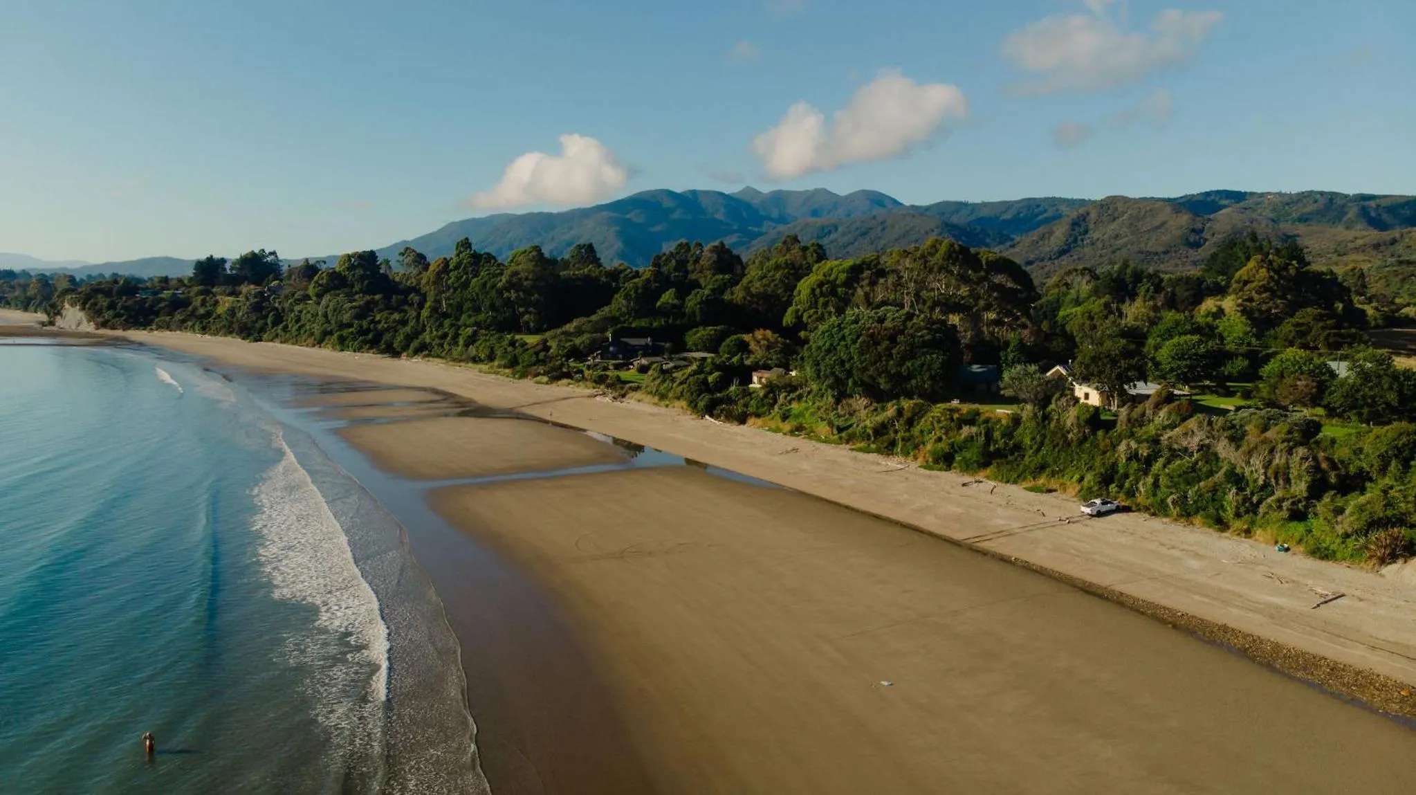 Beach in Golden Bay Holiday Park