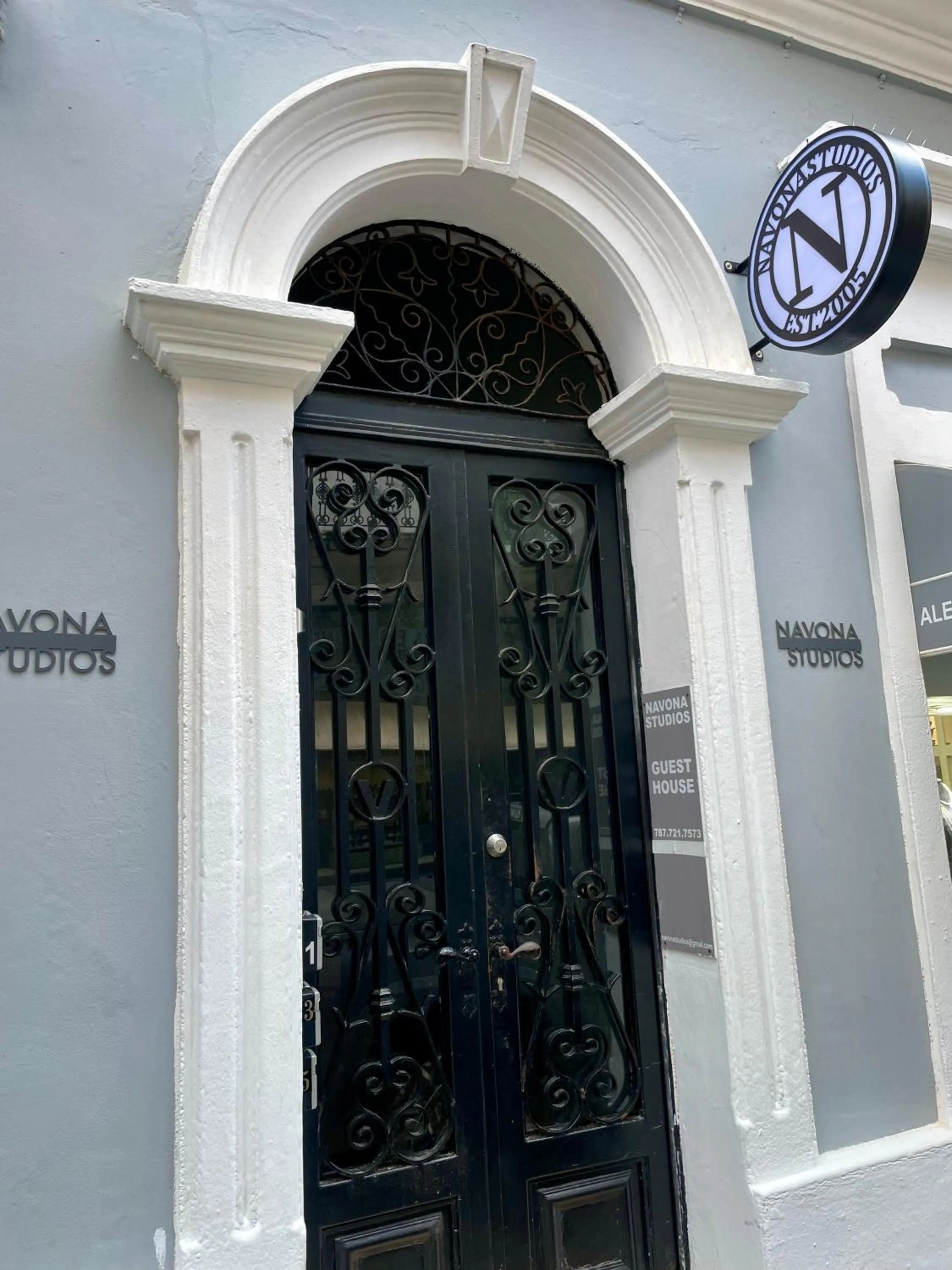 Facade/entrance in Navona Studios