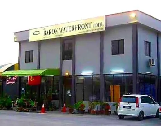 Property building in Baron Water Front