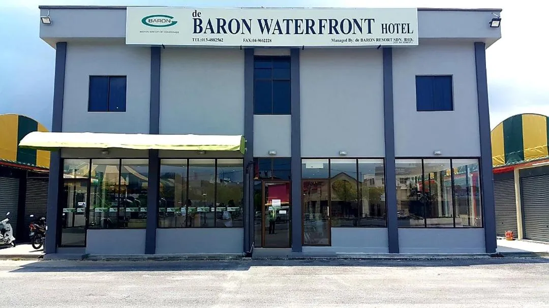 Property building in Baron Water Front