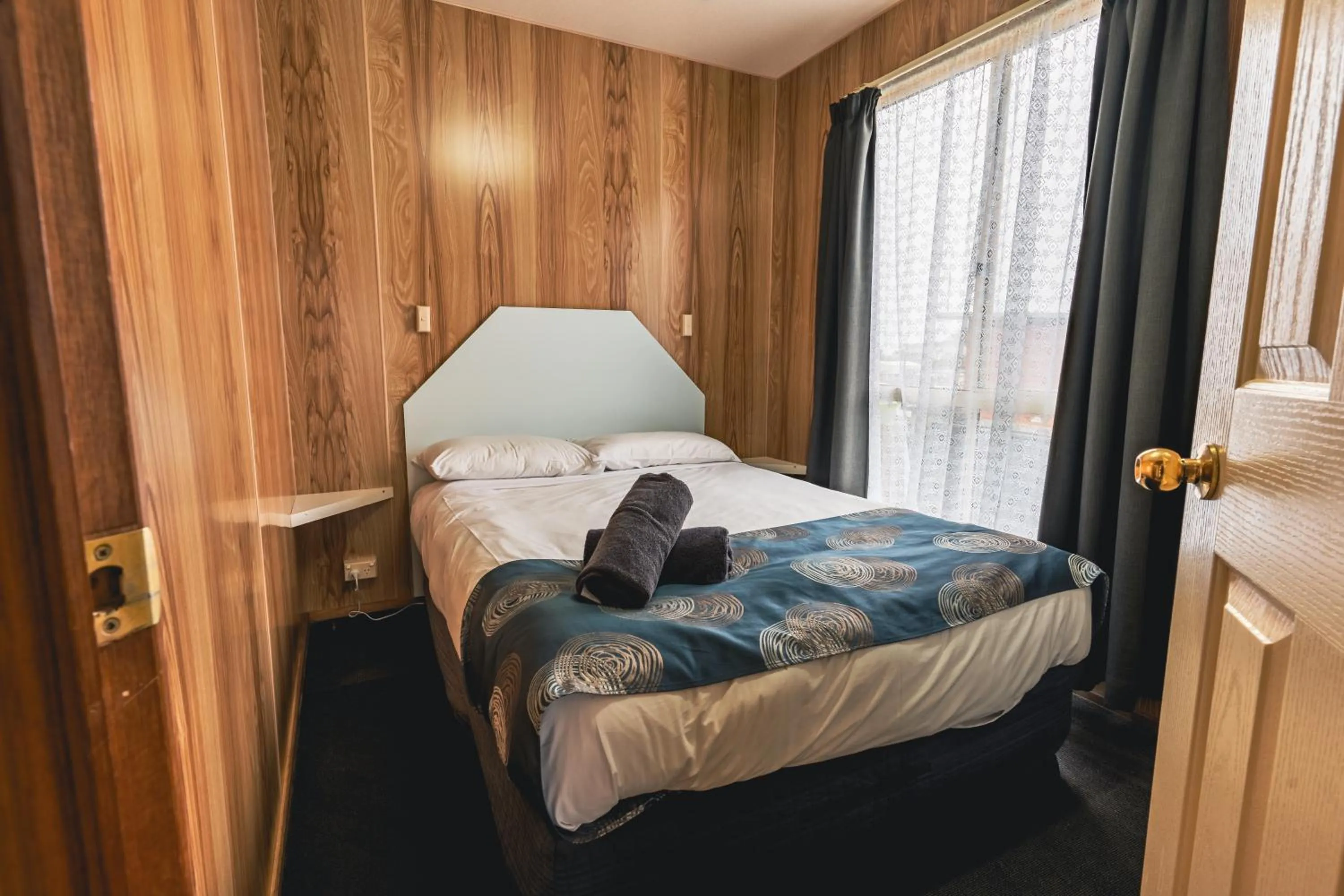 Bedroom, Bed in BIG4 Tassie Getaway Park Ulverstone