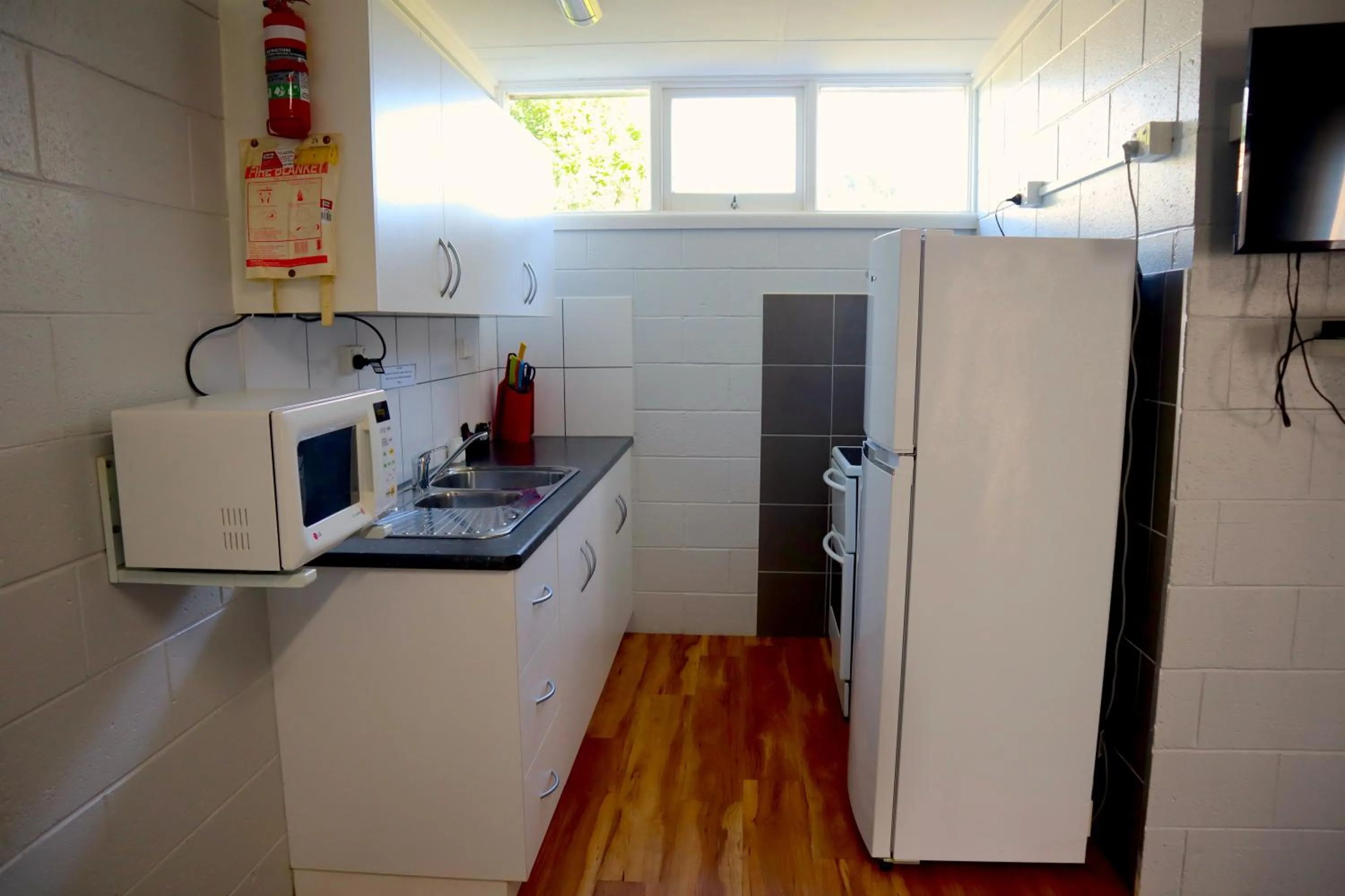 Kitchen or kitchenette in BIG4 Tassie Getaway Park Ulverstone