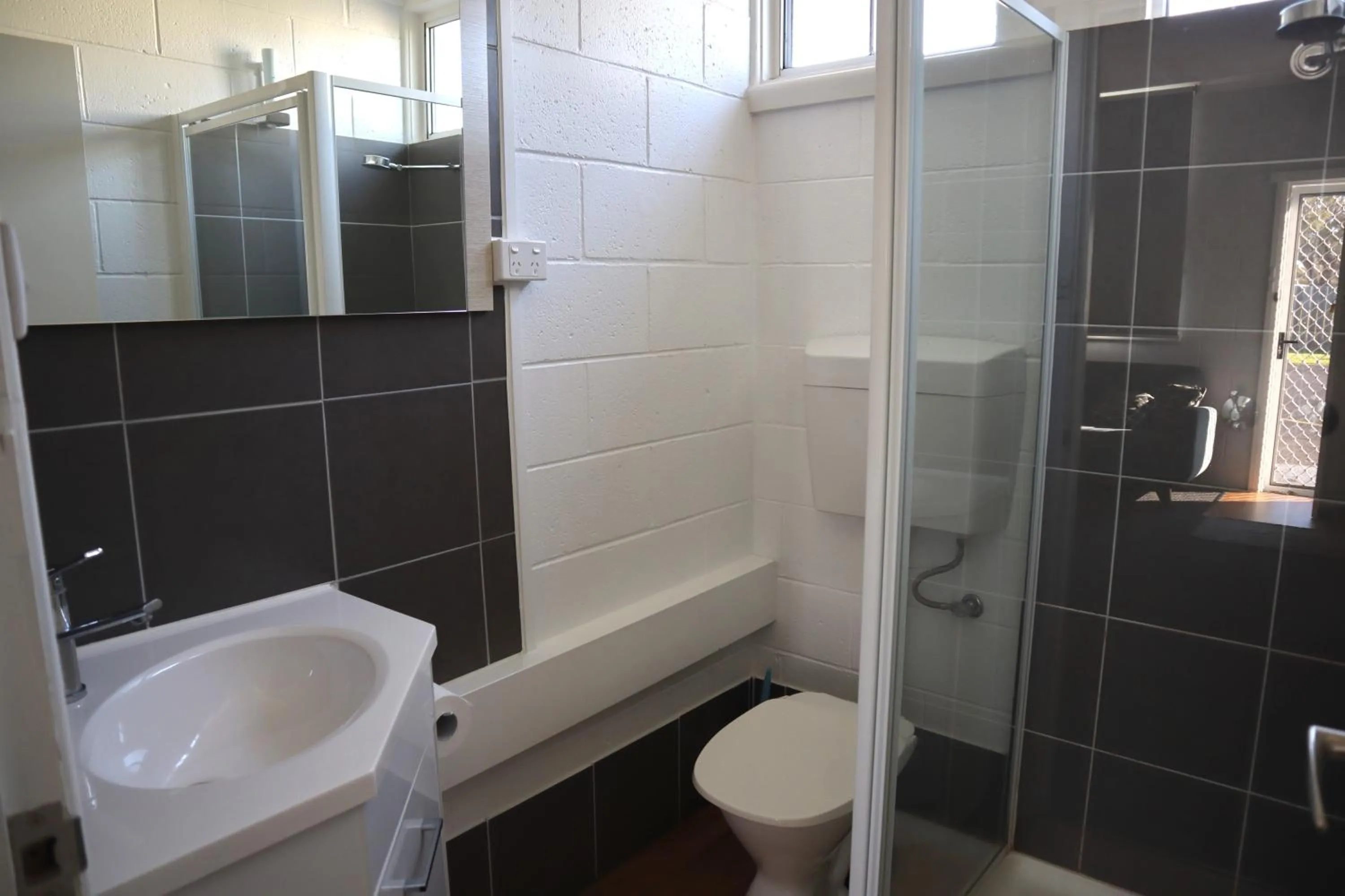 Shower in BIG4 Tassie Getaway Park Ulverstone