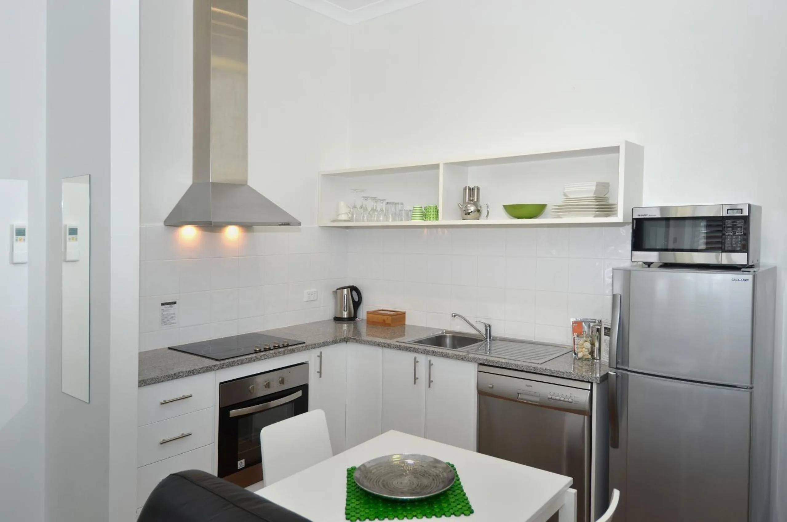 Kitchen or kitchenette in Albany Central Apartments