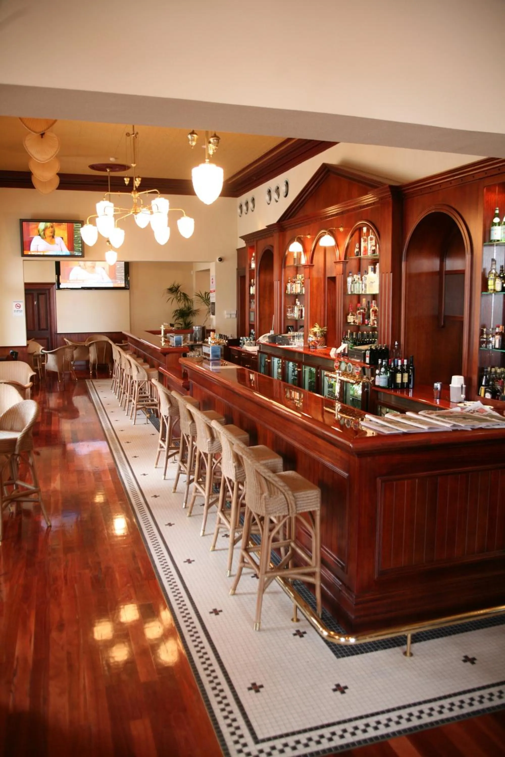 Lounge or bar in Largs Pier Hotel