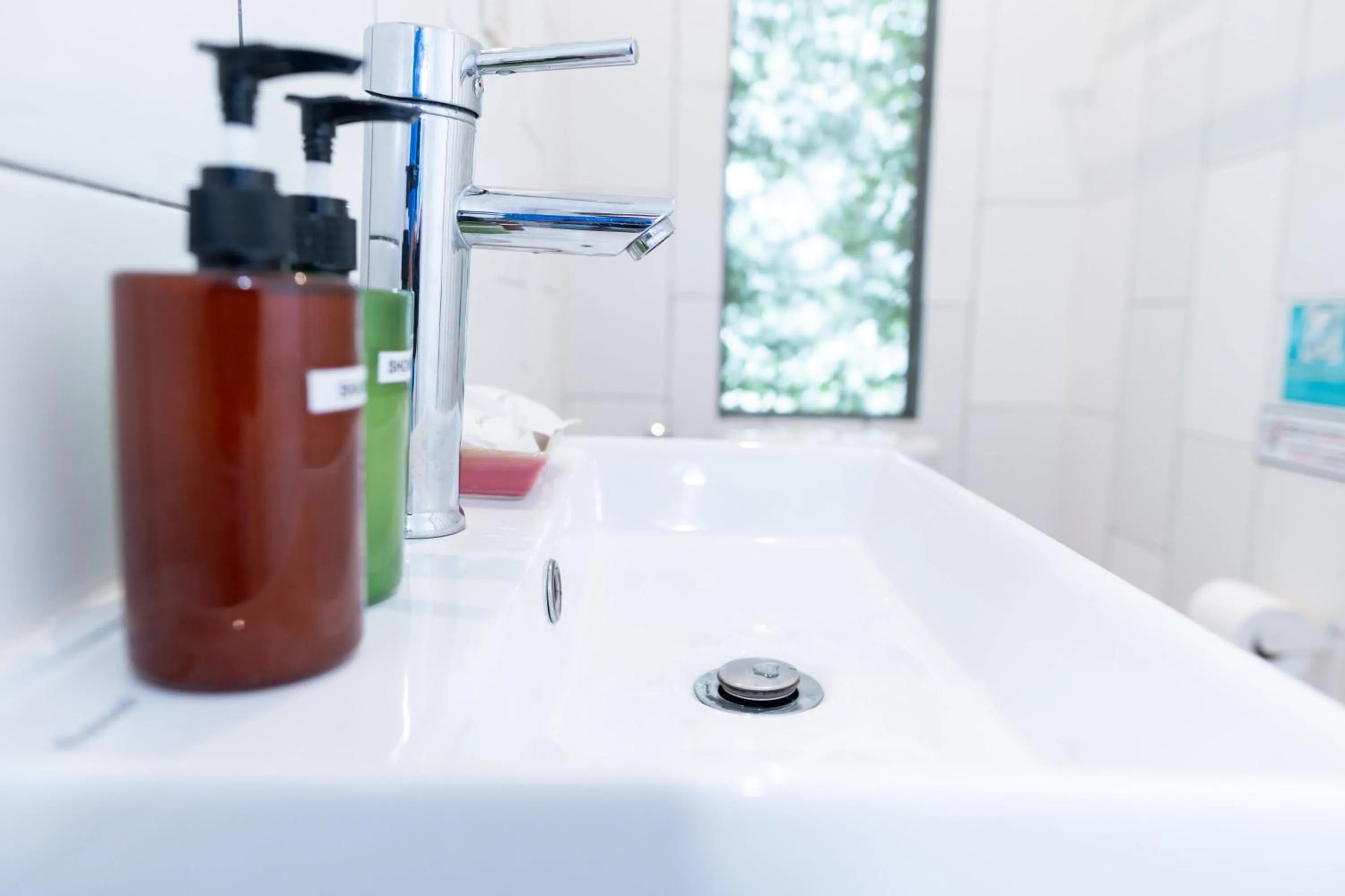 Bathroom in Oon Poshtel x Cafe
