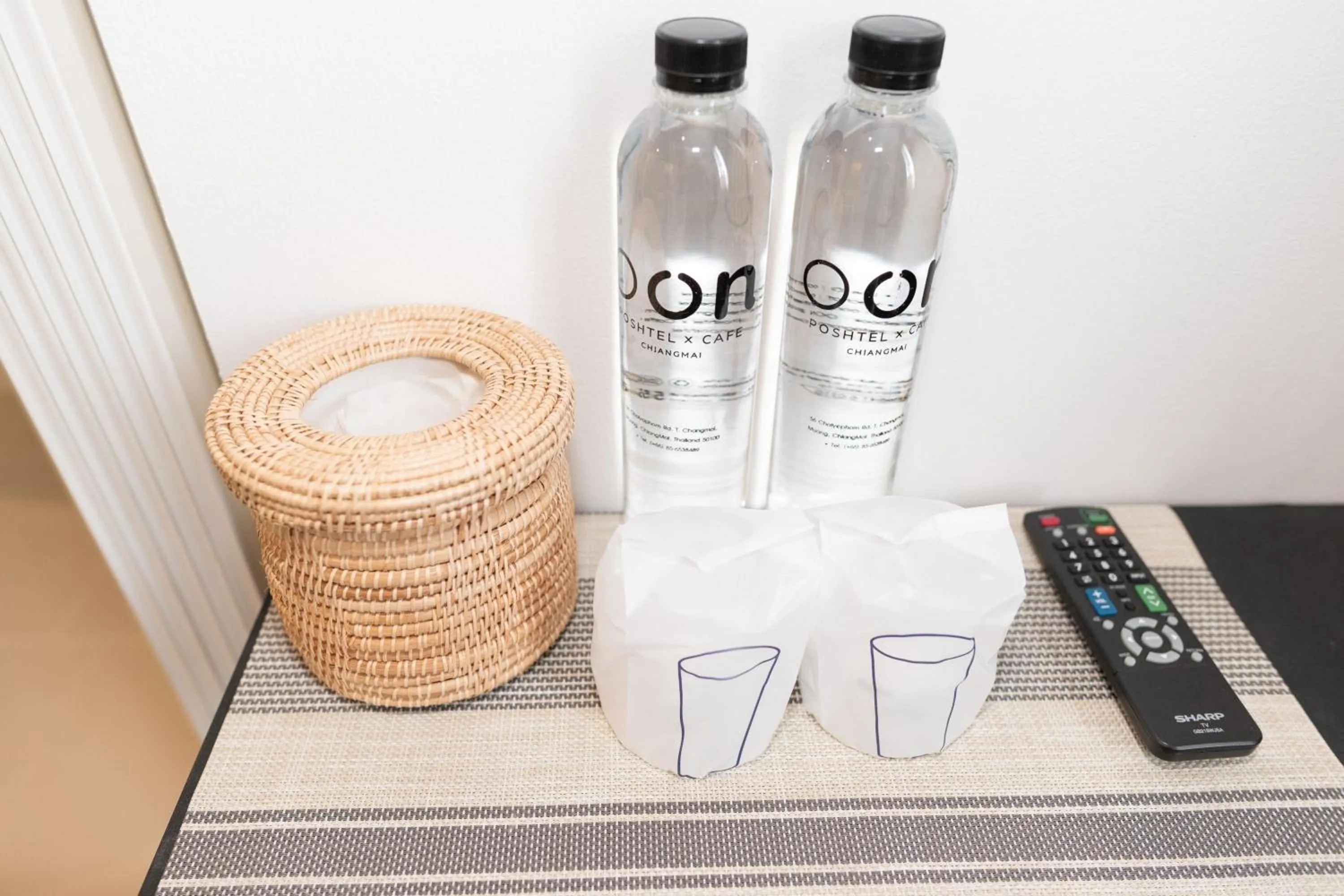 Drinks in Oon Poshtel x Cafe