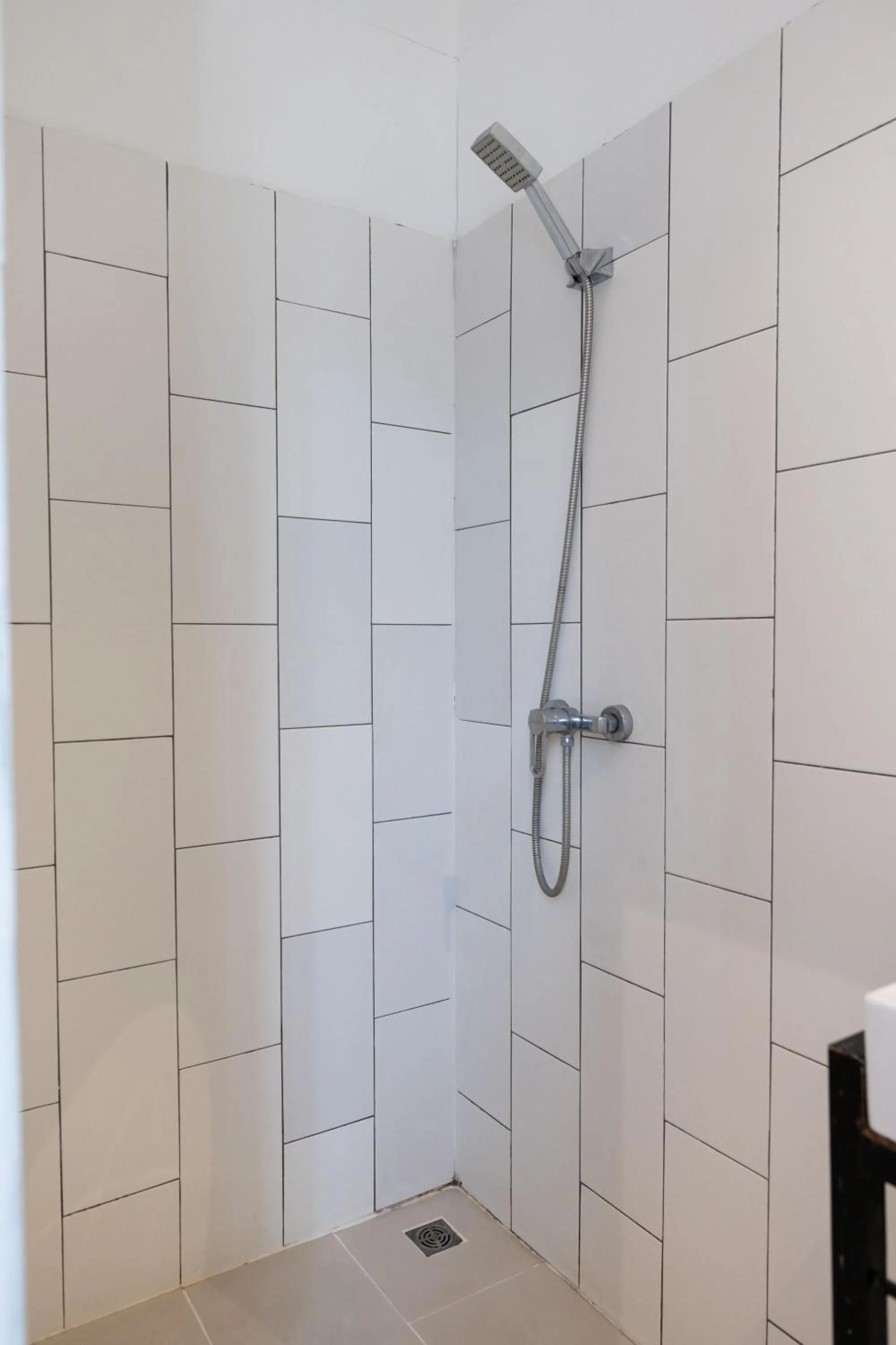 Bathroom in Oon Poshtel x Cafe