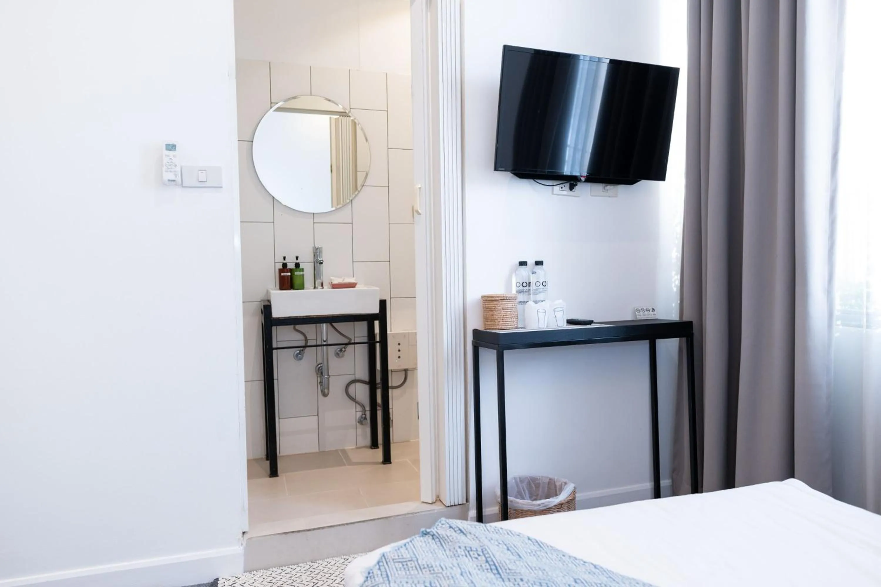 Bedroom, Bed in Oon Poshtel x Cafe