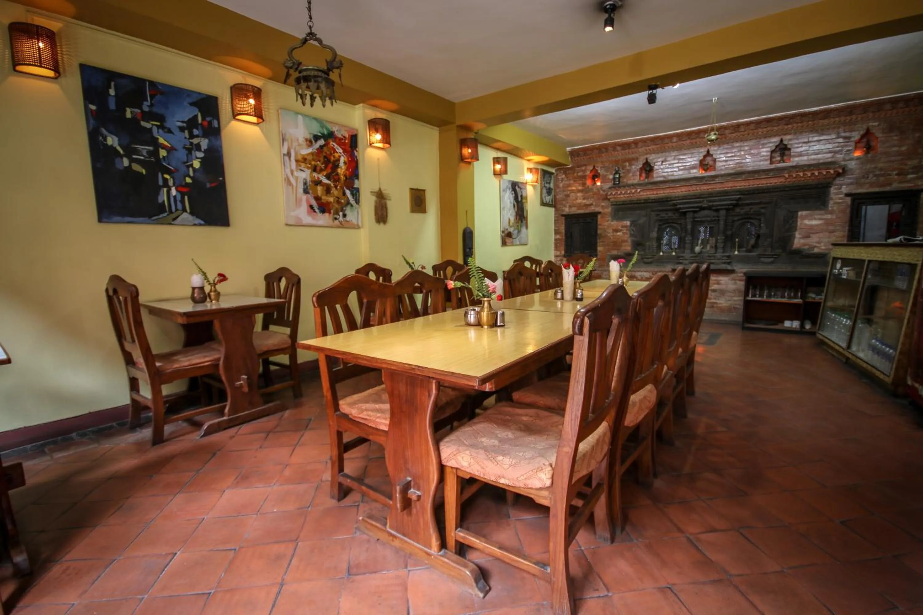 Restaurant/places to eat in Golden Gate Guest House