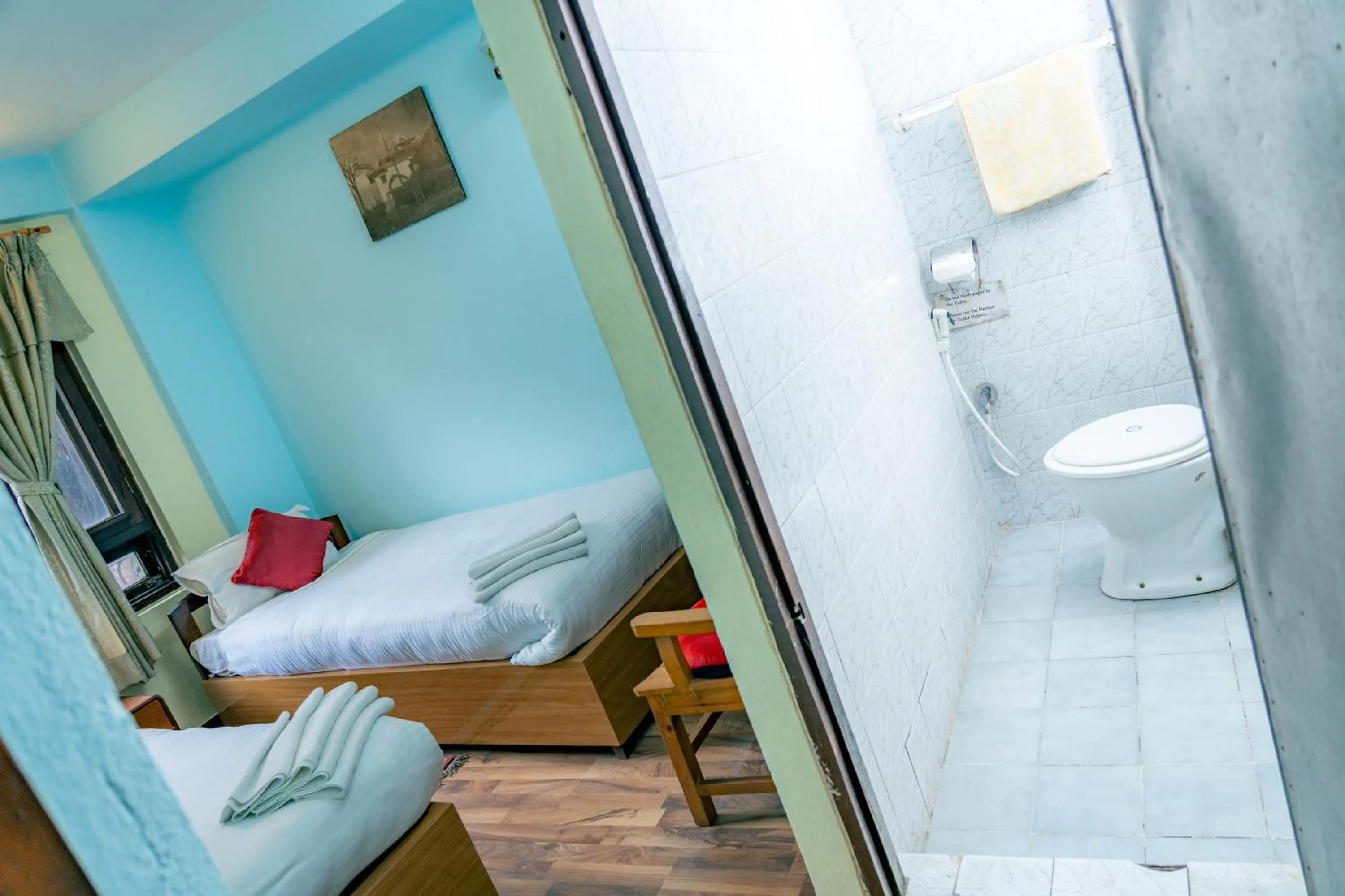 Shower, Bed in Golden Gate Guest House