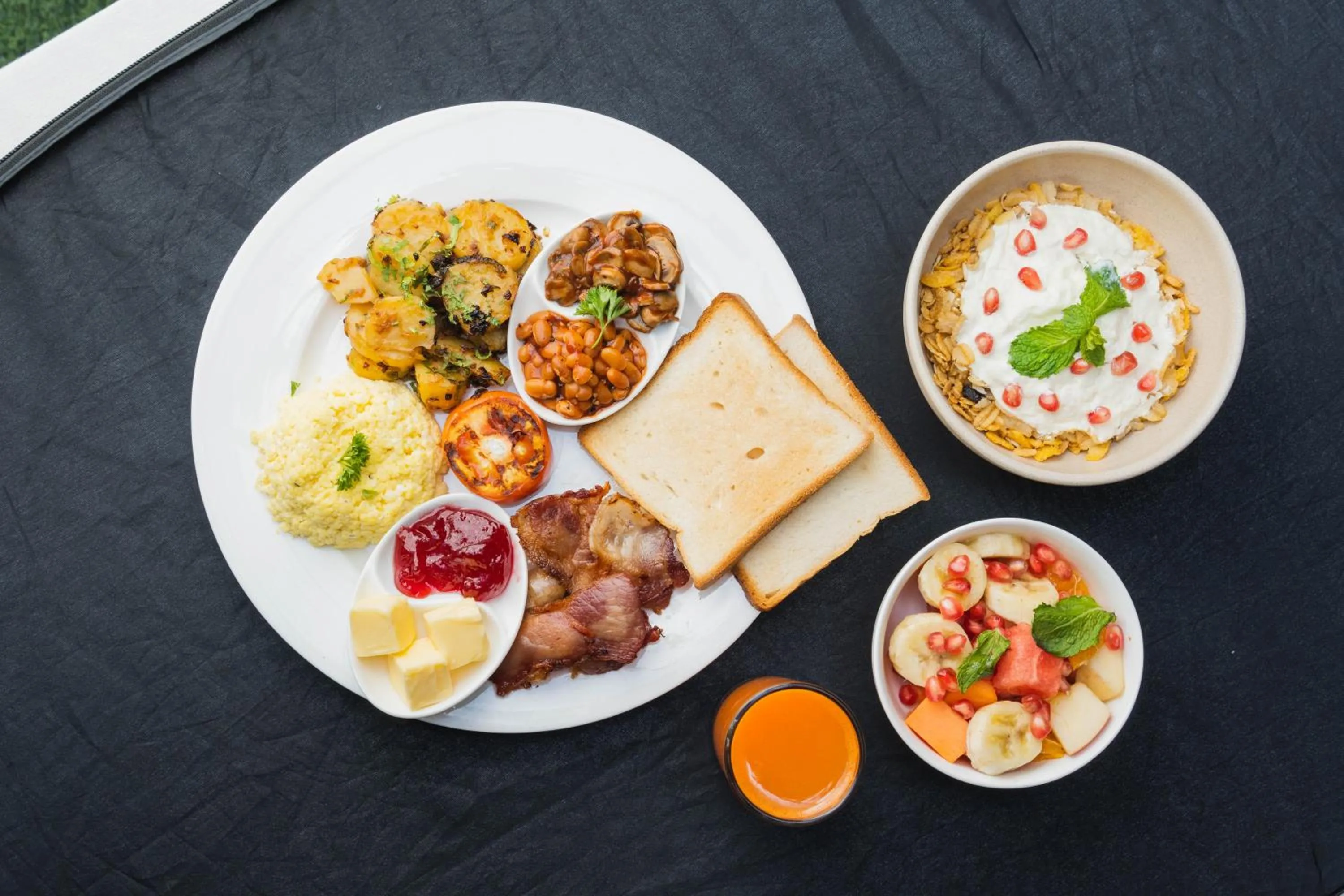 Food and drinks in Dalai-La Boutique Hotel