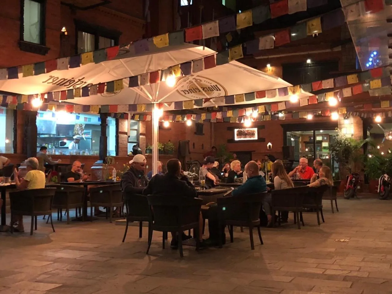 Restaurant/places to eat in Dalai-La Boutique Hotel