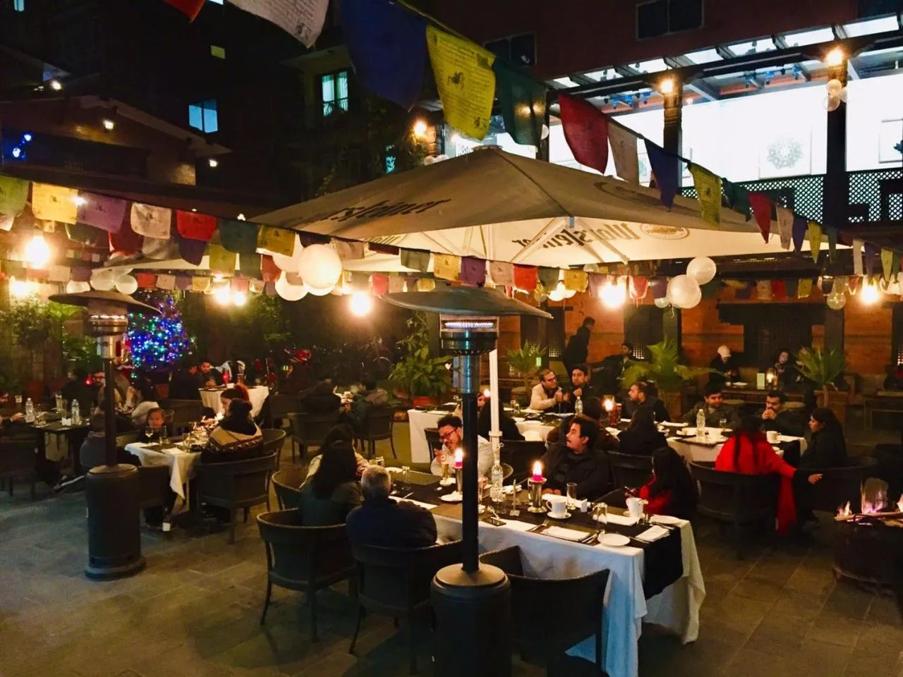 Restaurant/places to eat in Dalai-La Boutique Hotel