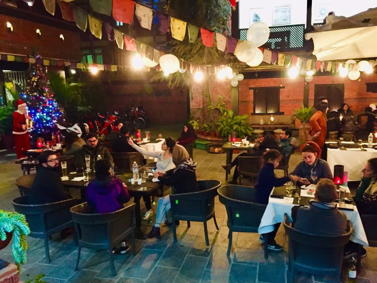 Restaurant/places to eat in Dalai-La Boutique Hotel