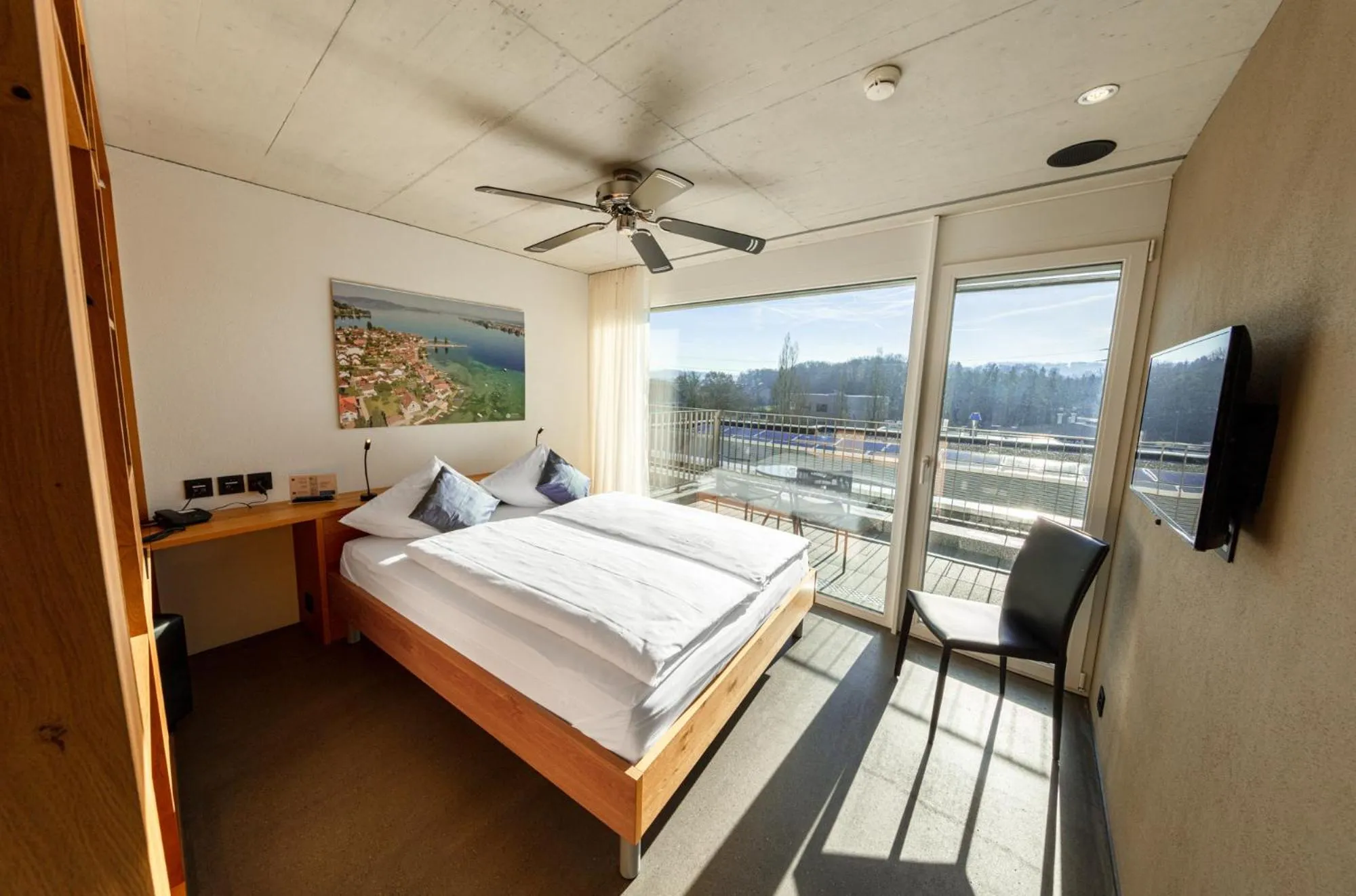 Bed in Hotel Frauenfeld