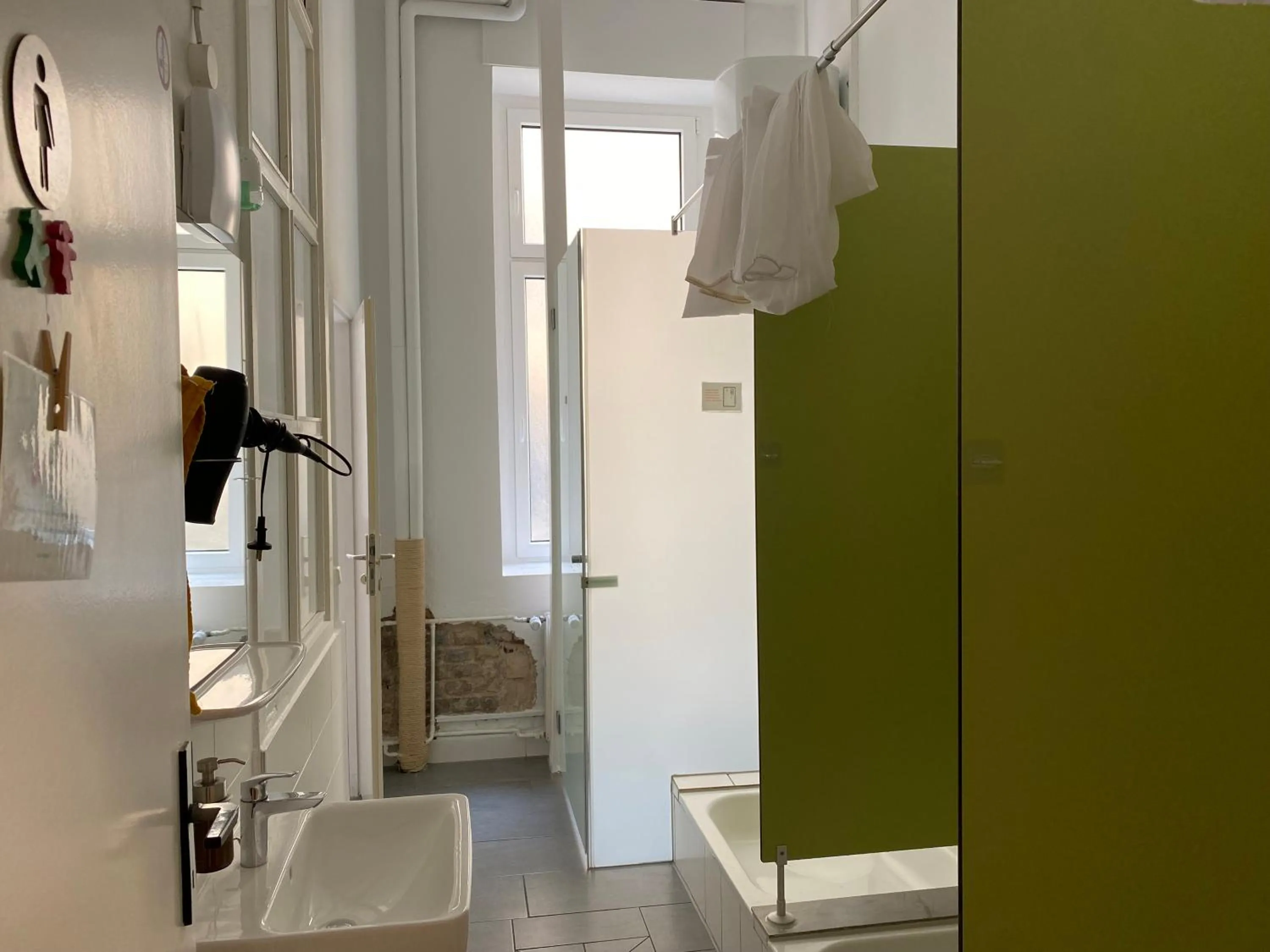 Bathroom in Kiez Hostel Berlin