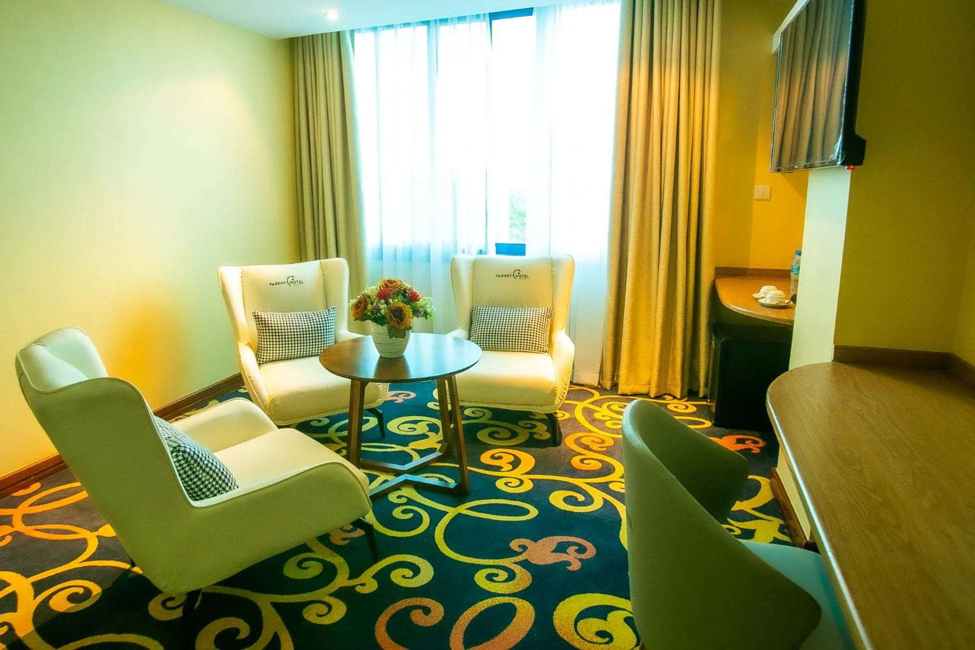 TV and multimedia in Parrot Hotel Arusha