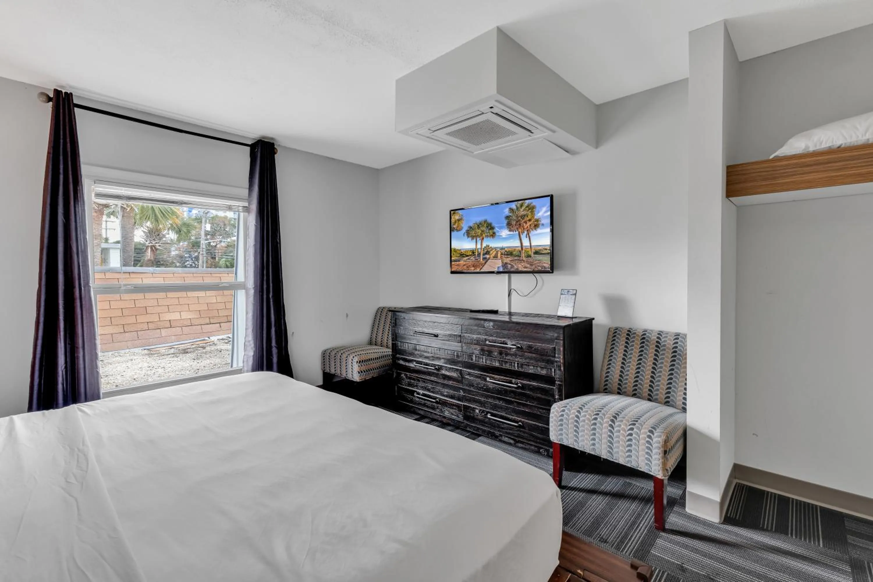 Bedroom, Bed in Holiday Shores Myrtle Beach