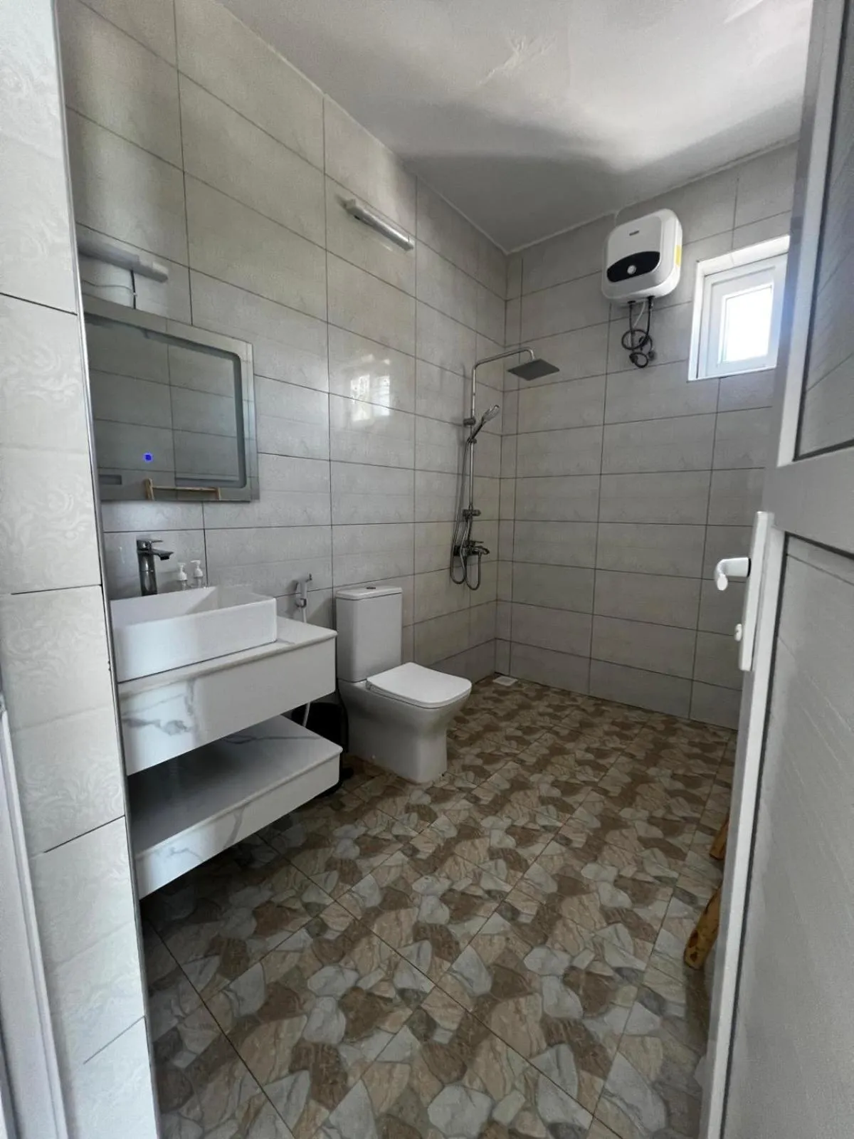Toilet in Mia Boutique Hotel