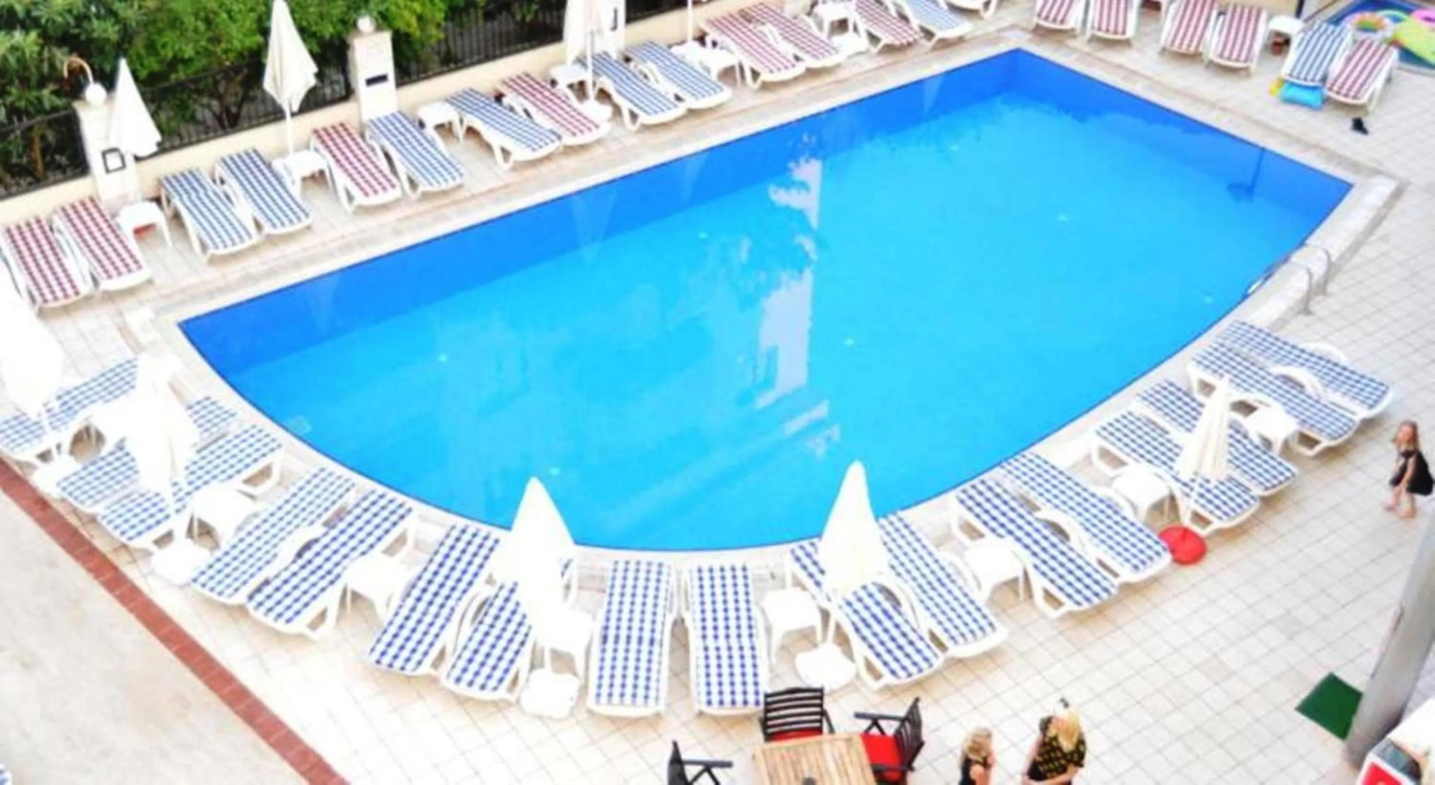 Swimming pool in Almena Hotel