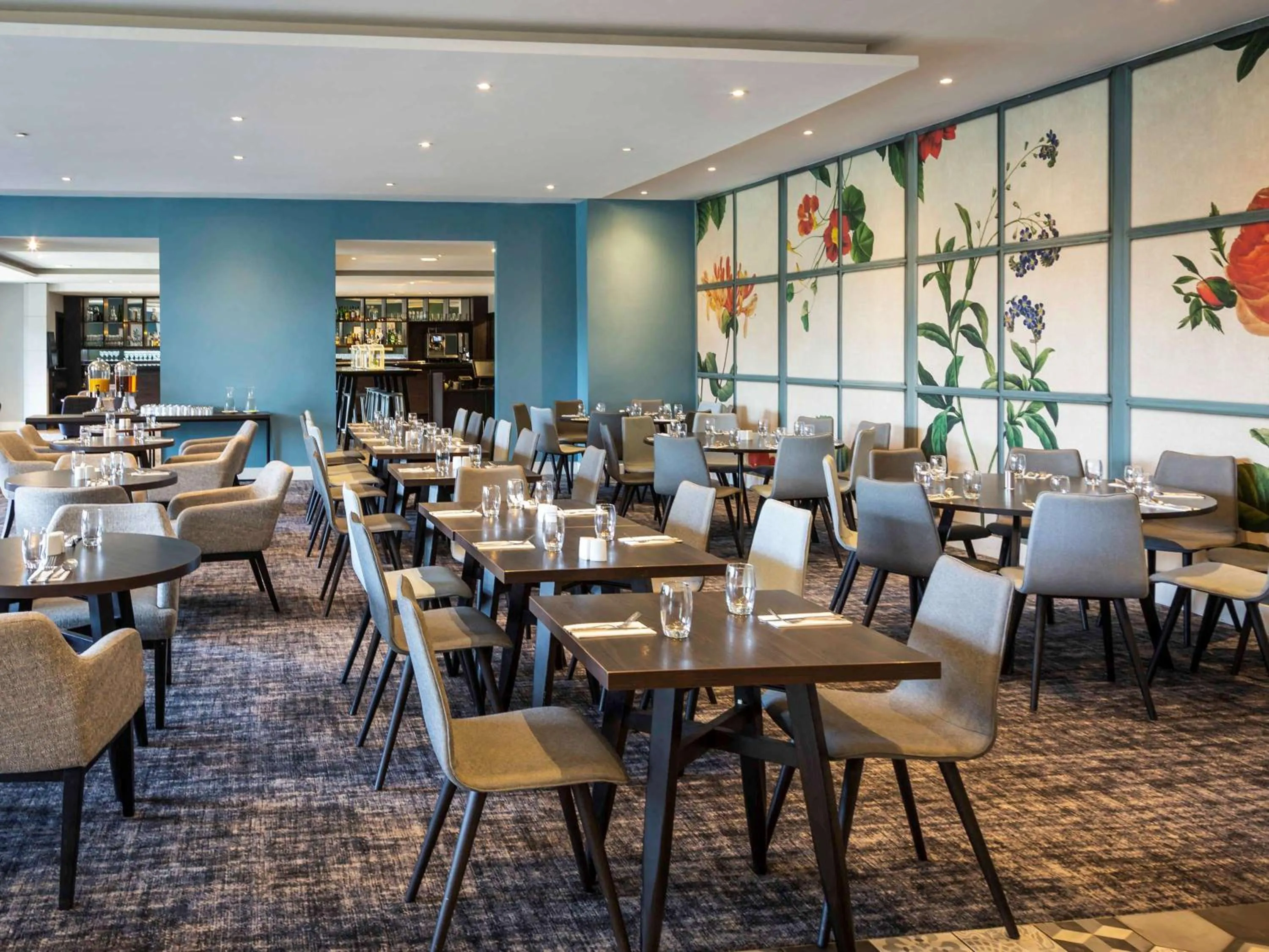 Restaurant/places to eat in Walton Hall Hotel & Spa by Sunday