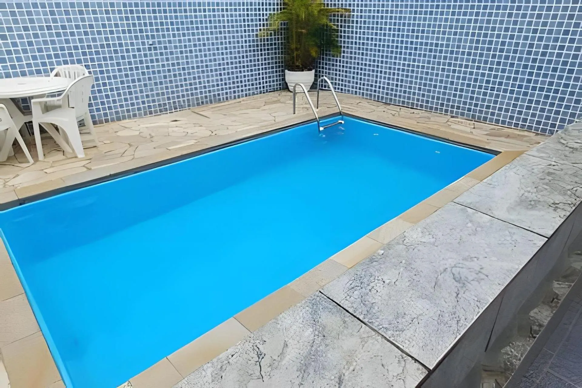 Casa com piscina pertinho do SESC Bertioga