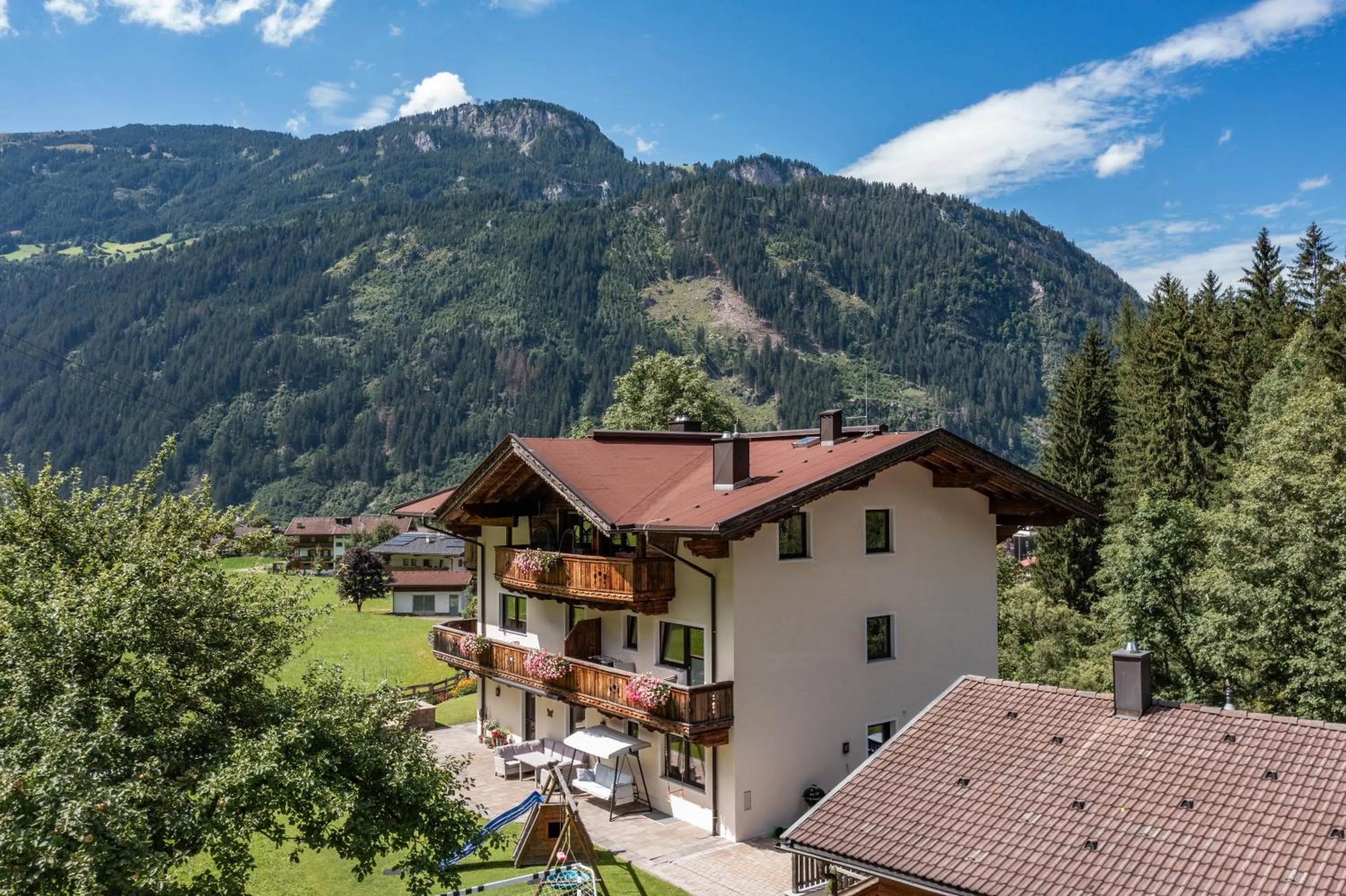 Property building in Landhaus Ifangl