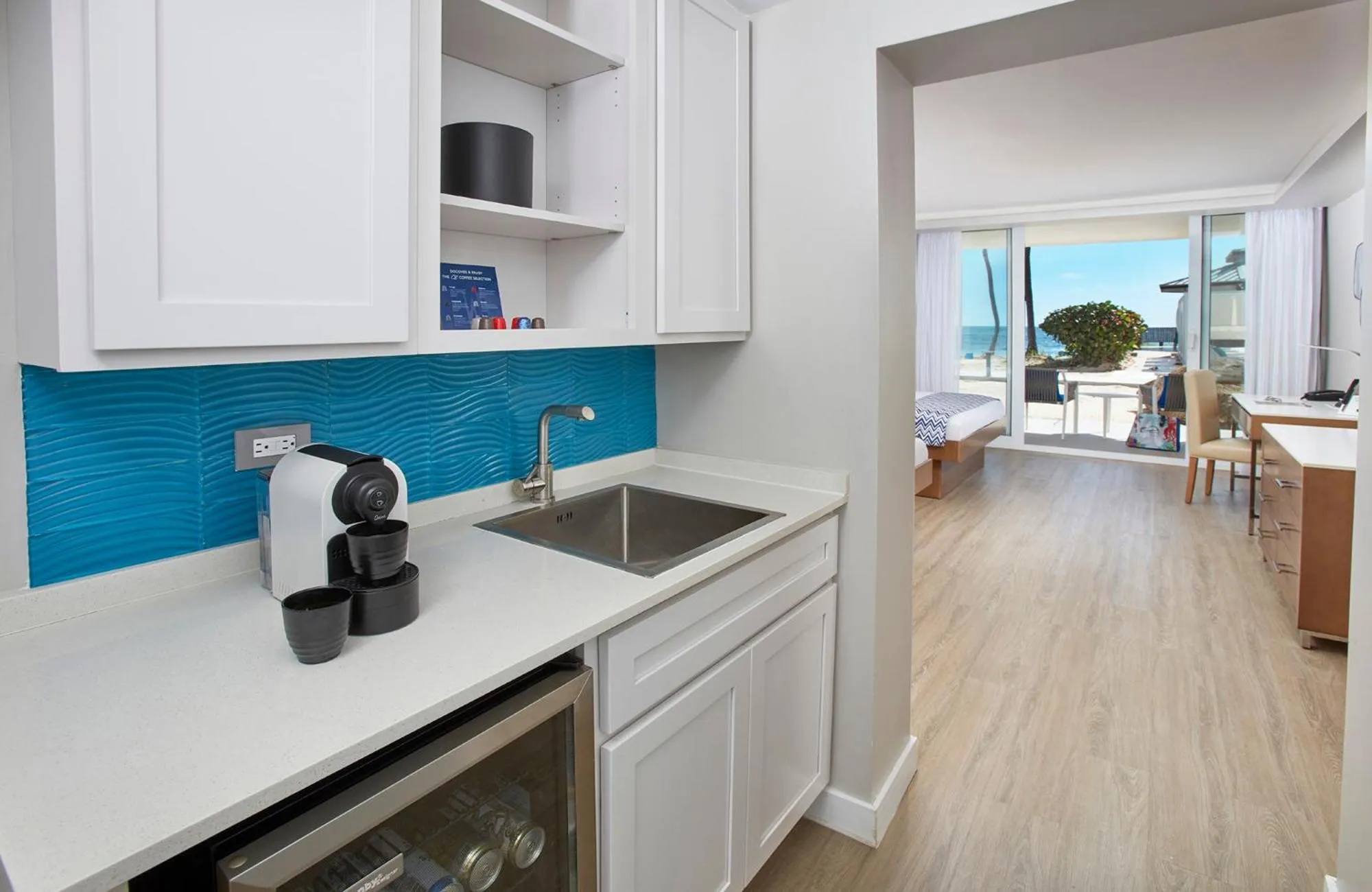 Coffee/tea facilities in Oceans at Carina Bay - Adults Only
