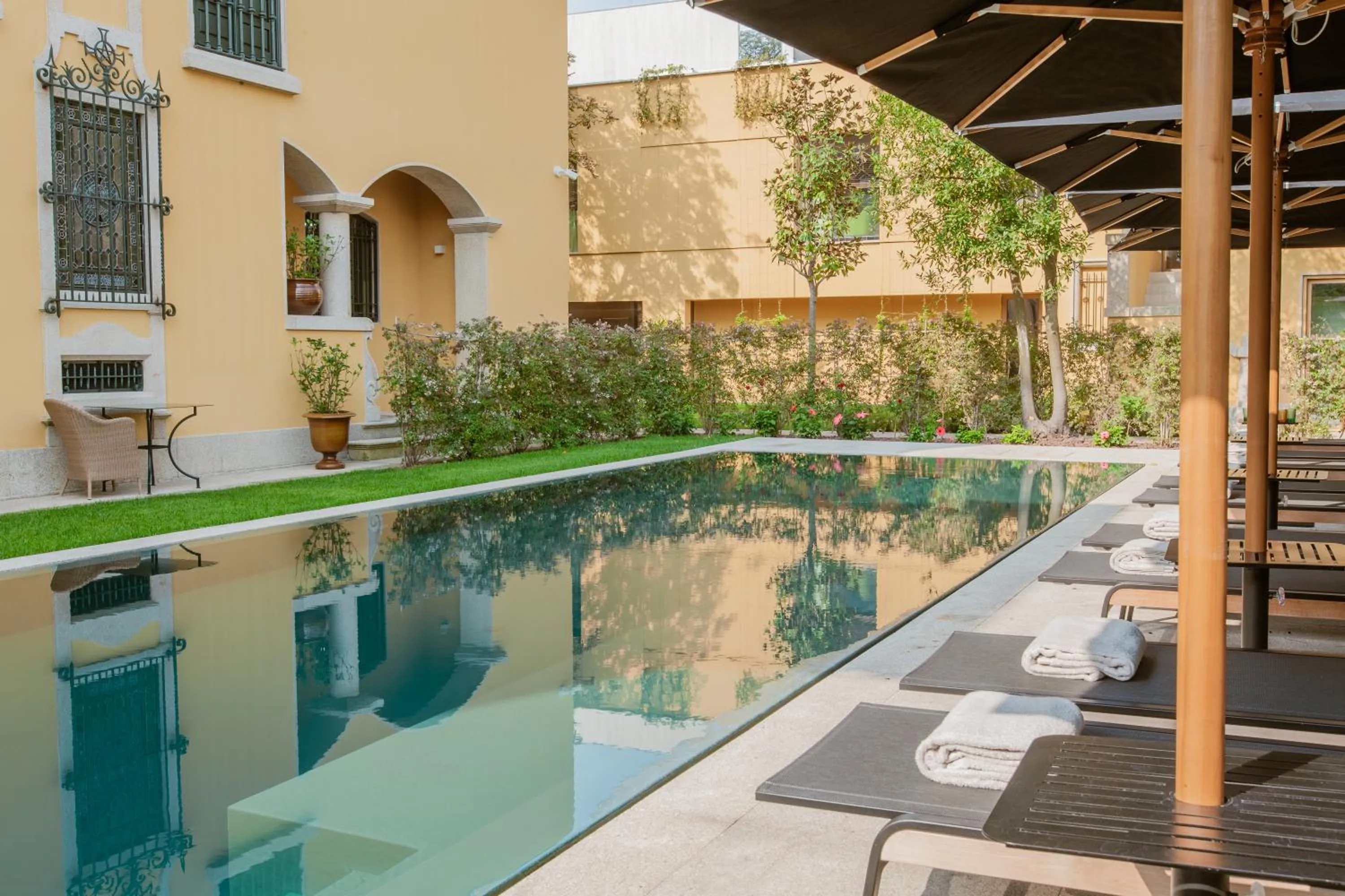 Swimming pool in Palacete Severo