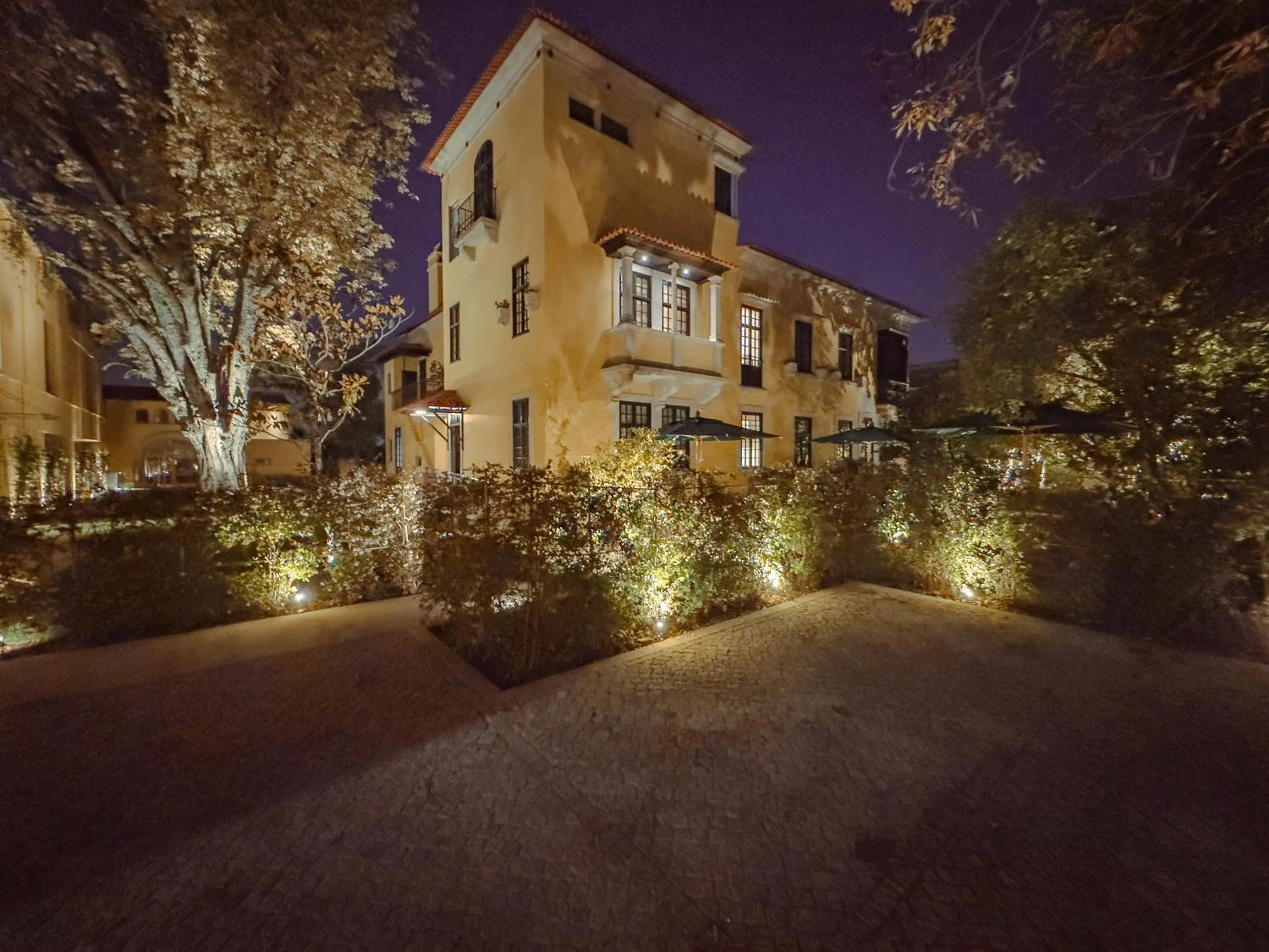 Property building in Palacete Severo