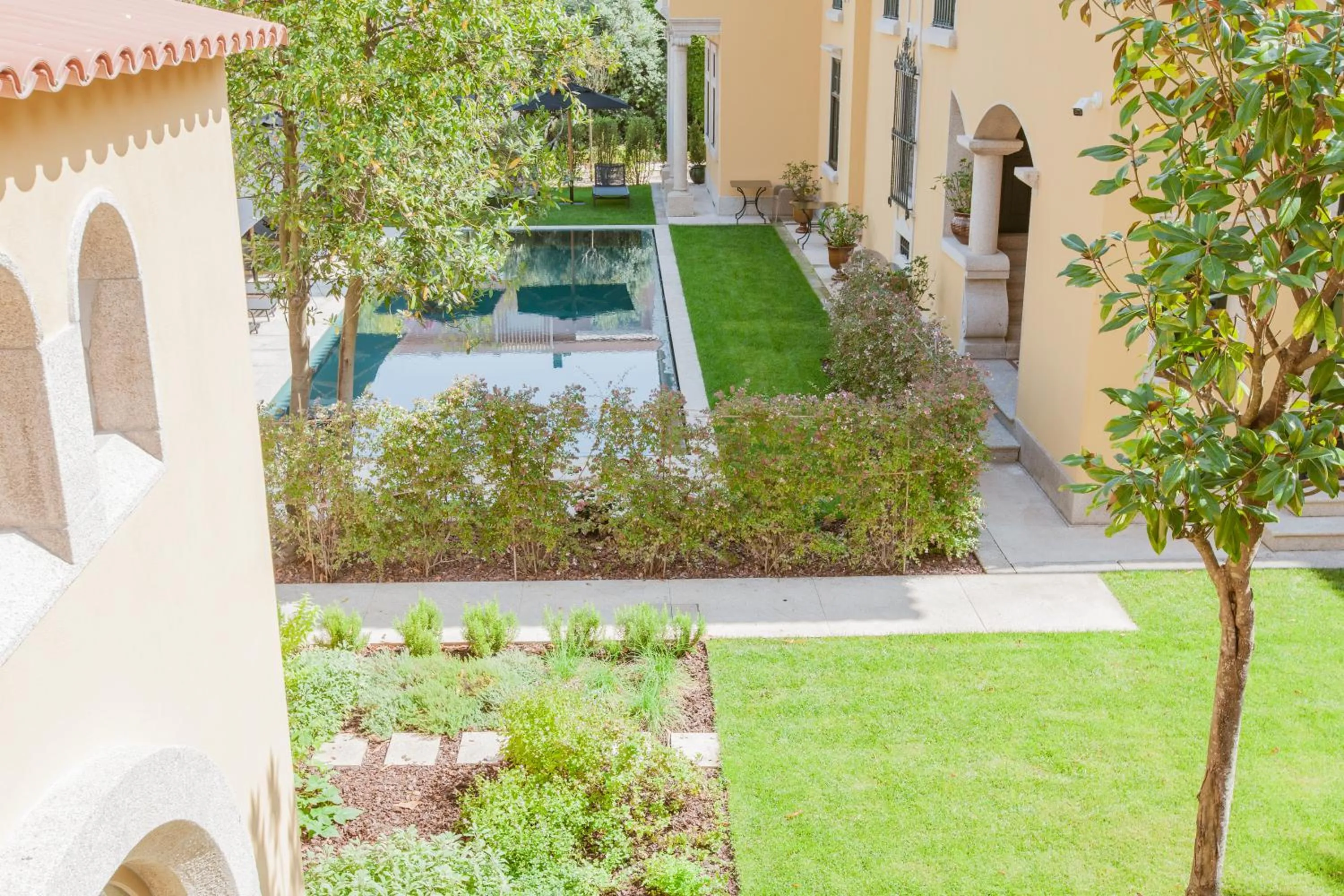 Property building in Palacete Severo