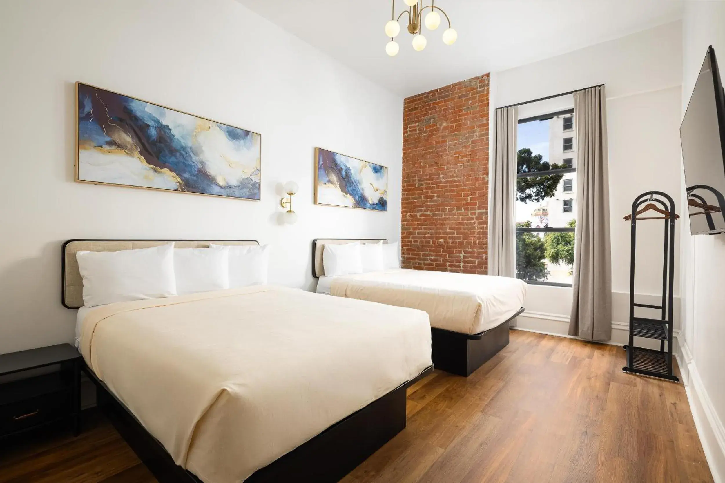 Deluxe Quadruple Room in The Beau Hotel Downtown San Diego Gaslamp Quarter Deluxe Quadruple Room in The Beau Hotel Downtown San Diego Gaslamp Quarter