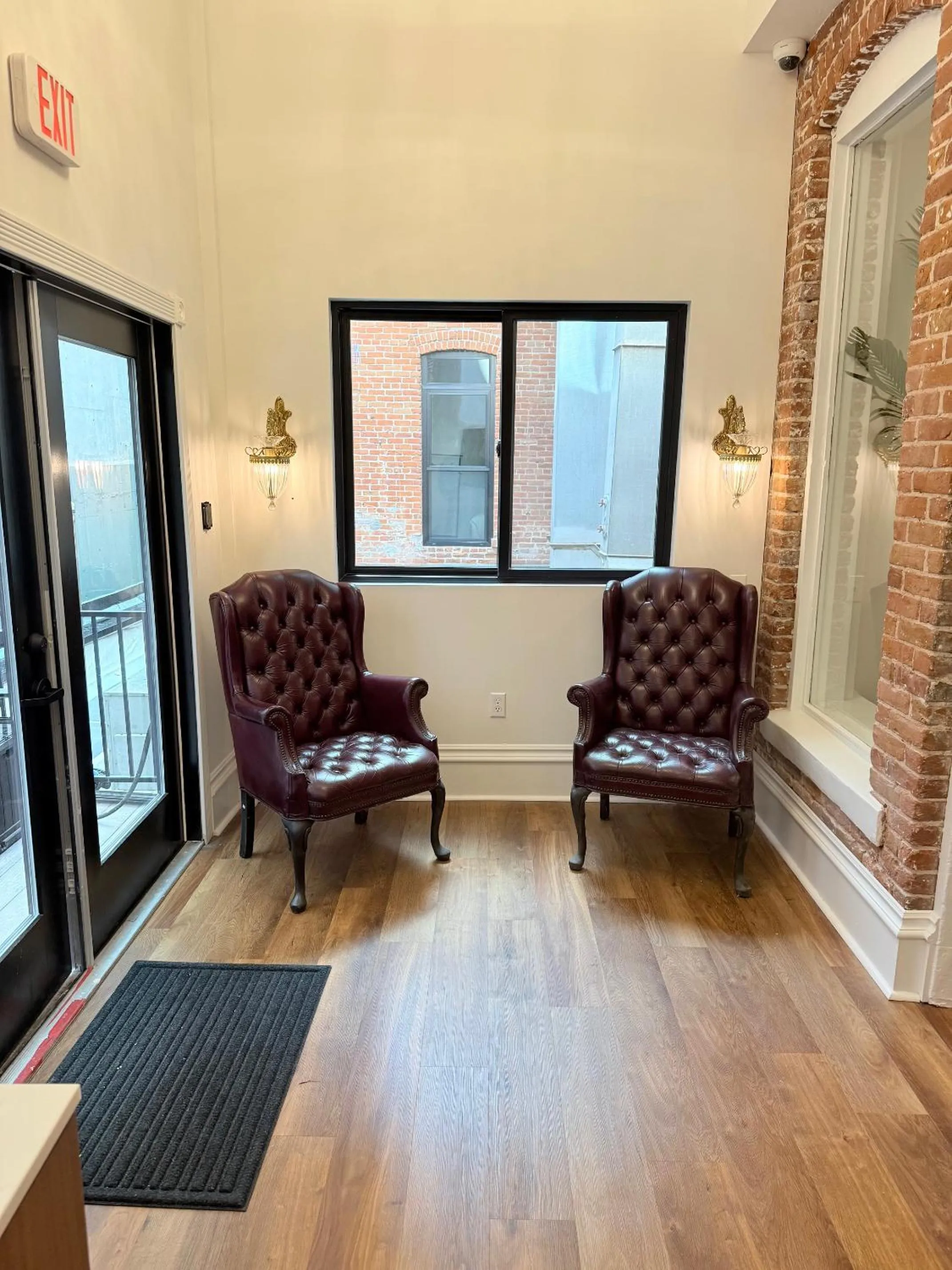 Seating area in The Beau Hotel Downtown San Diego Gaslamp Quarter