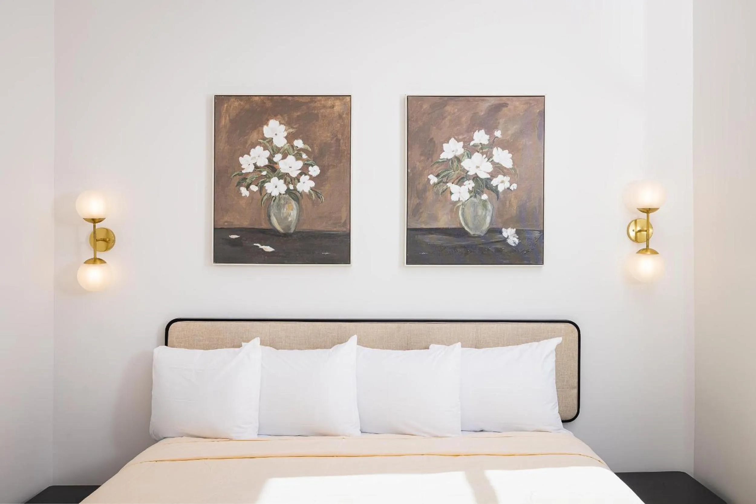 Bed in The Beau Hotel Downtown San Diego Gaslamp Quarter