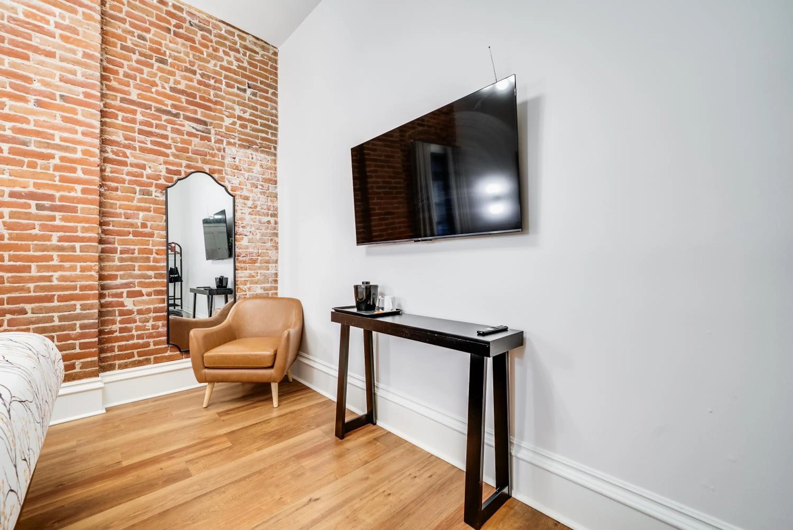 The Beau Hotel Downtown San Diego Gaslamp Quarter