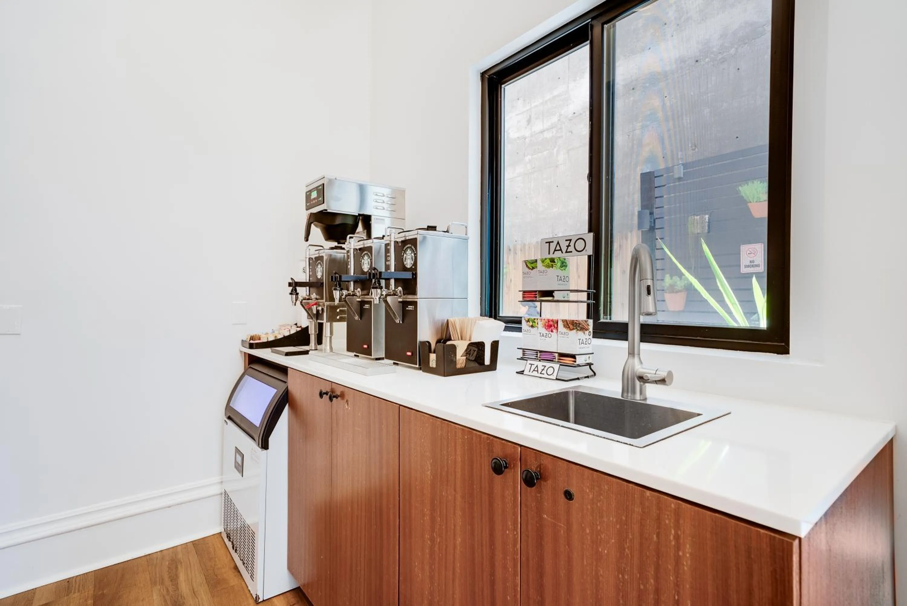 The Beau Hotel Downtown San Diego Gaslamp Quarter