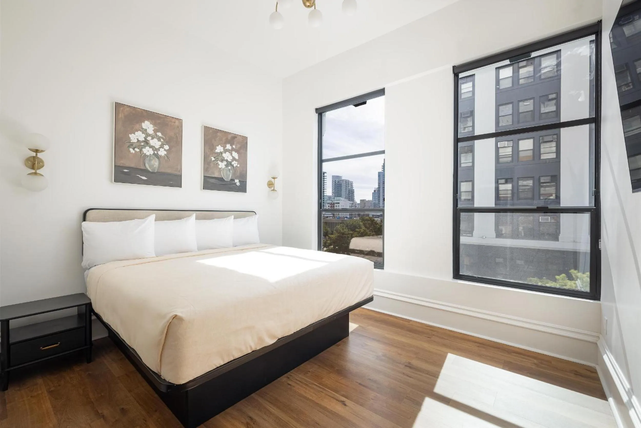 Bed in The Beau Hotel Downtown San Diego Gaslamp Quarter