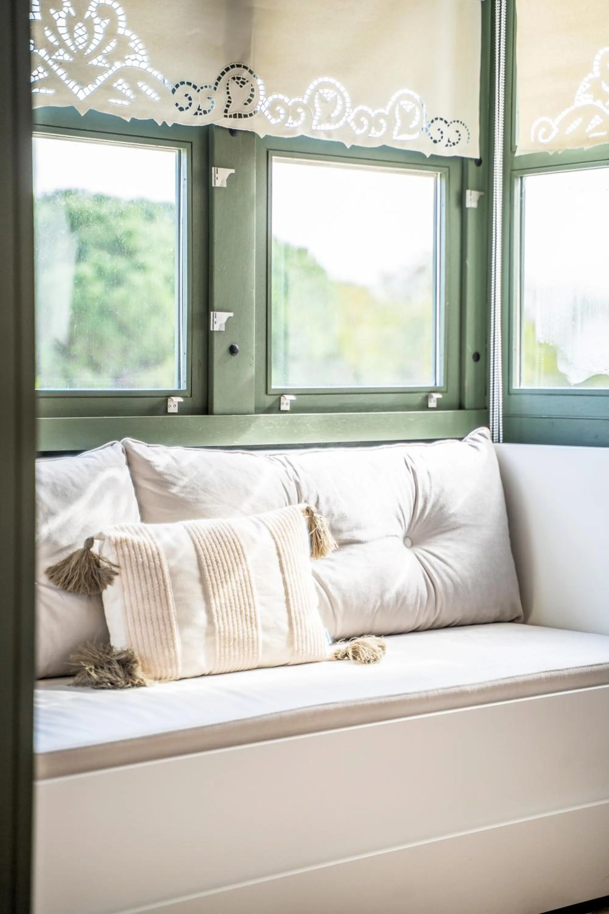 Seating area, Bed in Zaena Hotel Alaçatı
