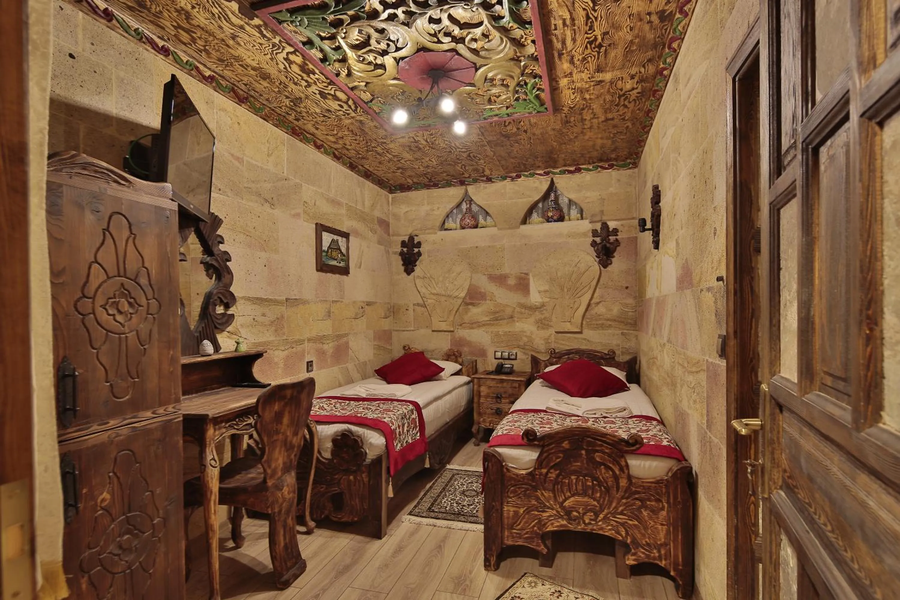 TV and multimedia, Bed in Old Town Stone House