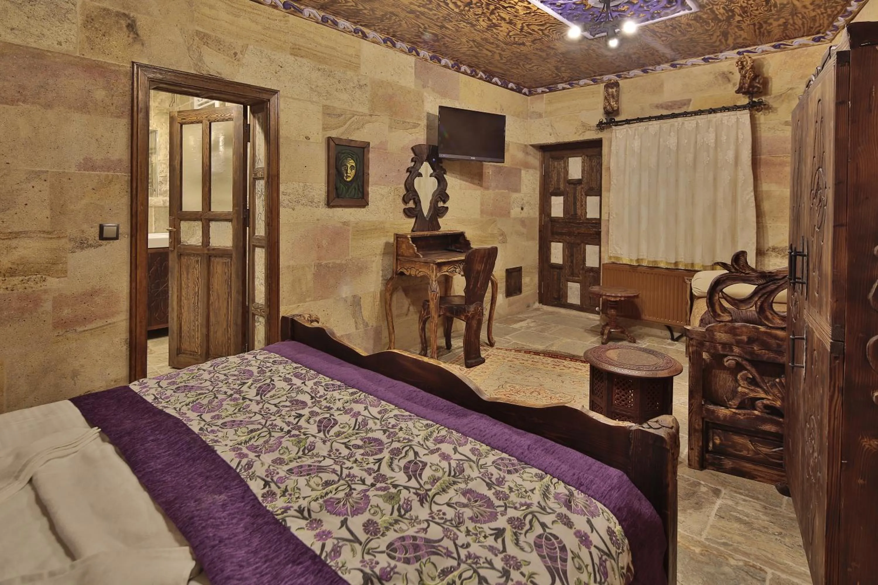 TV and multimedia, Bed in Old Town Stone House