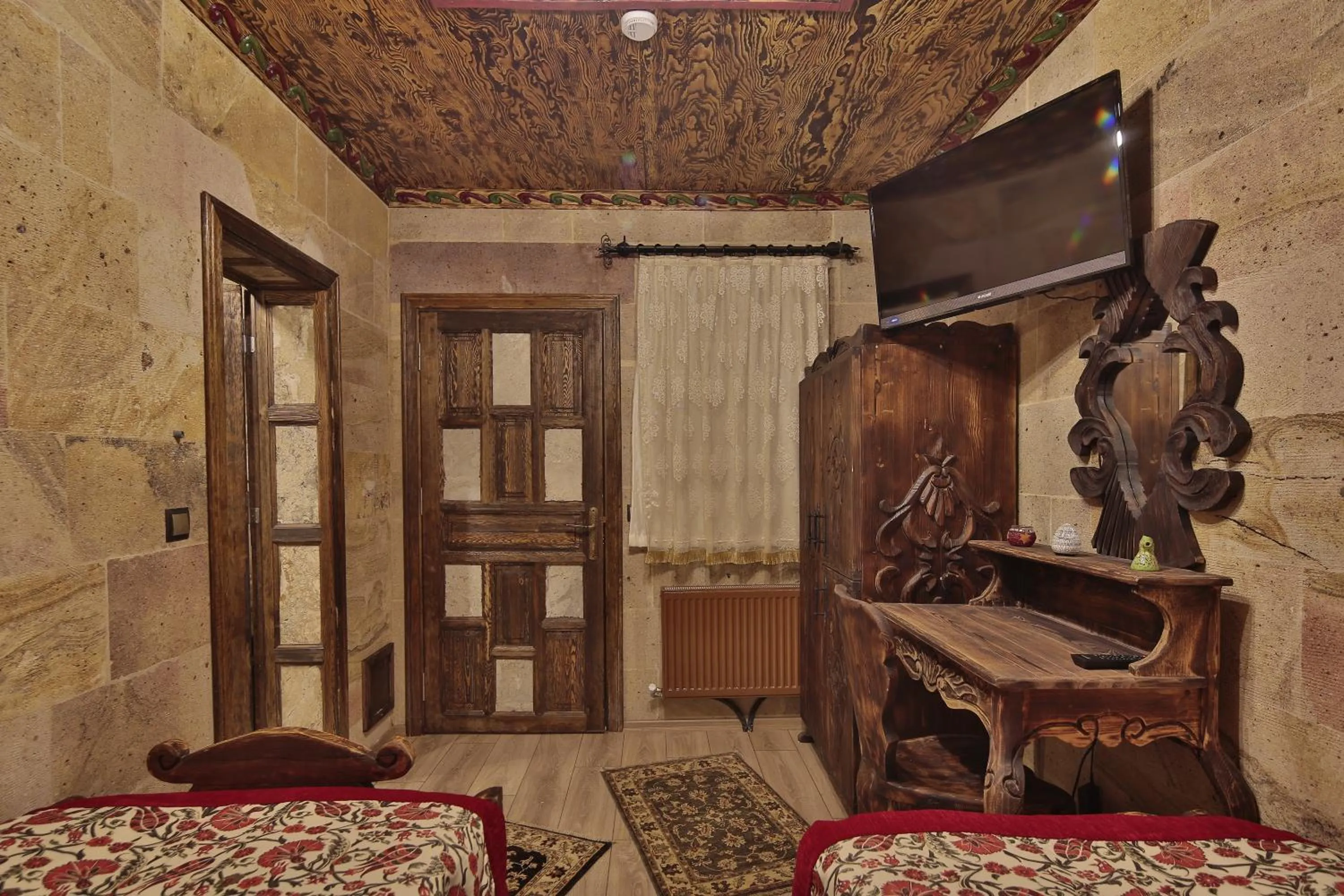 TV and multimedia, Bed in Old Town Stone House