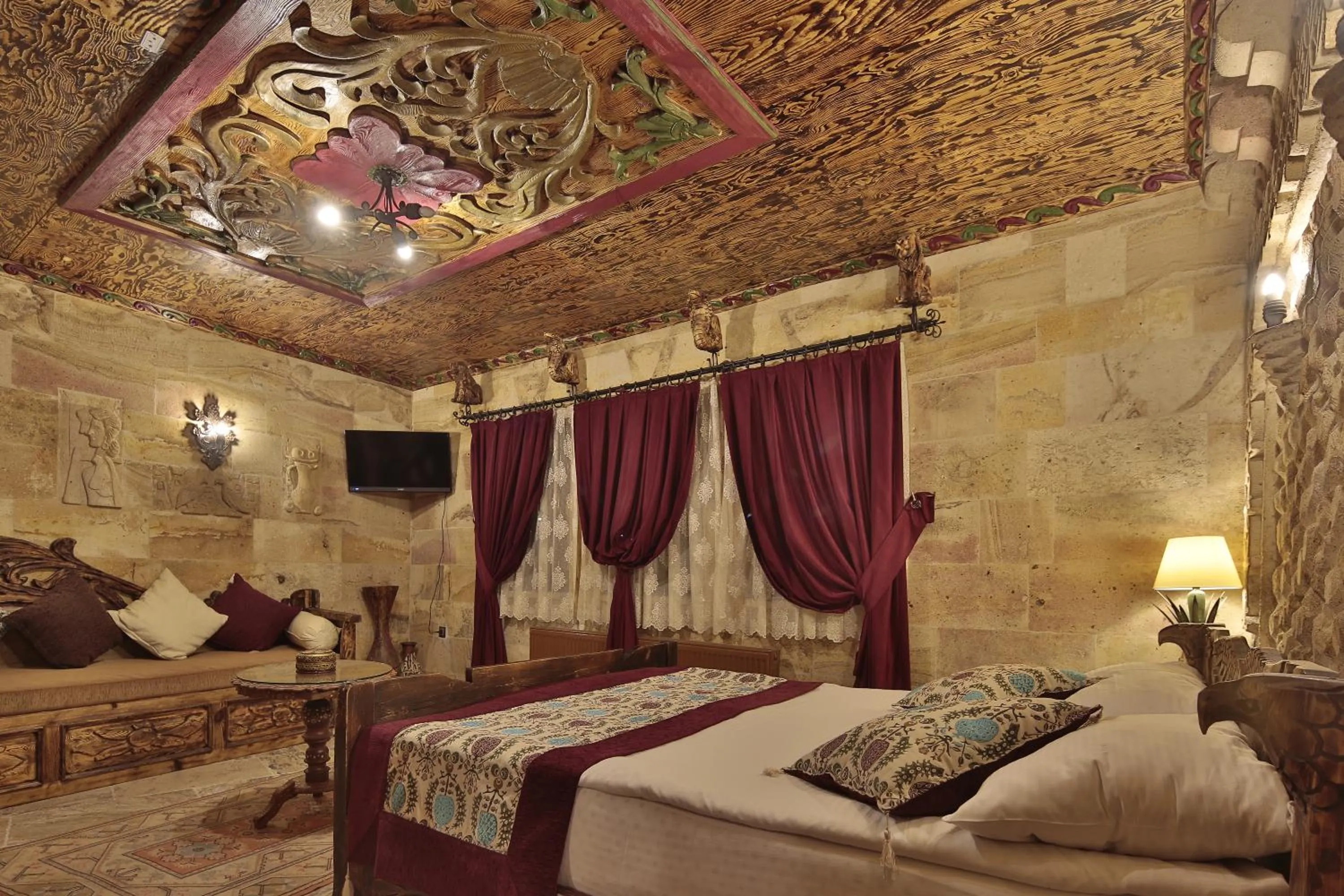 Bathroom, Bed in Old Town Stone House