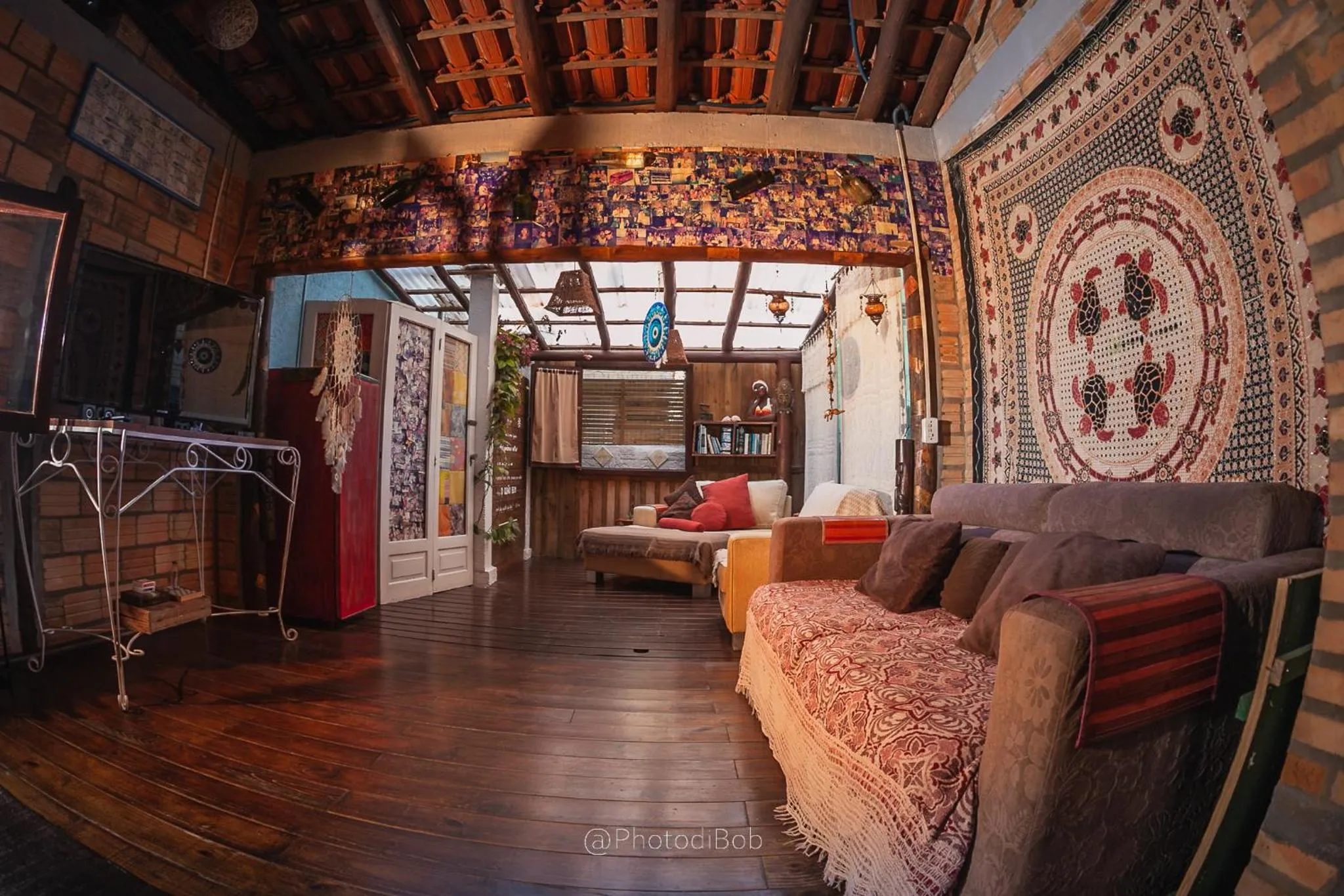 Communal lounge/ TV room in Pousada Amaravida